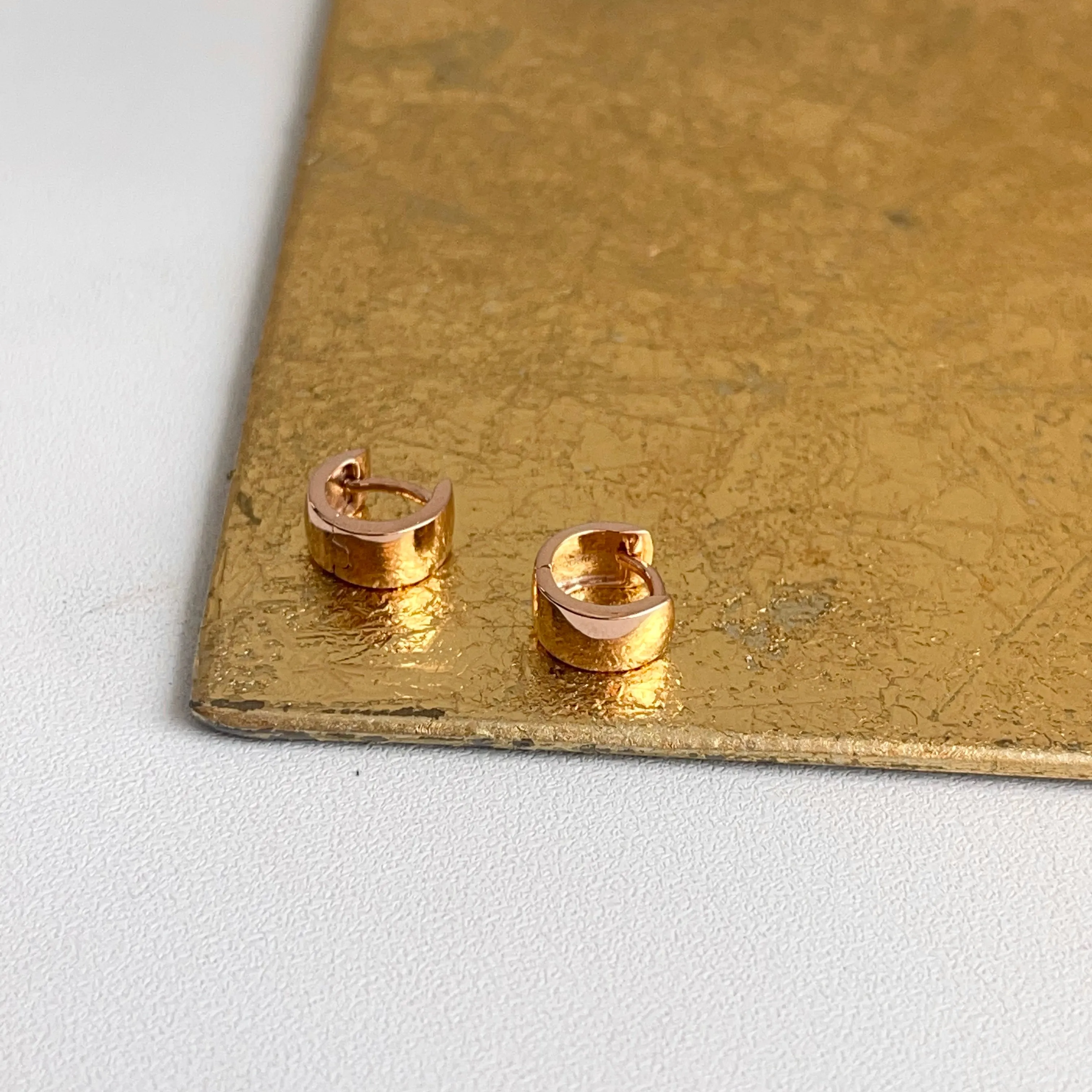 10KT Rose Gold Hinged Mini Huggie Hoop Earrings 11mm