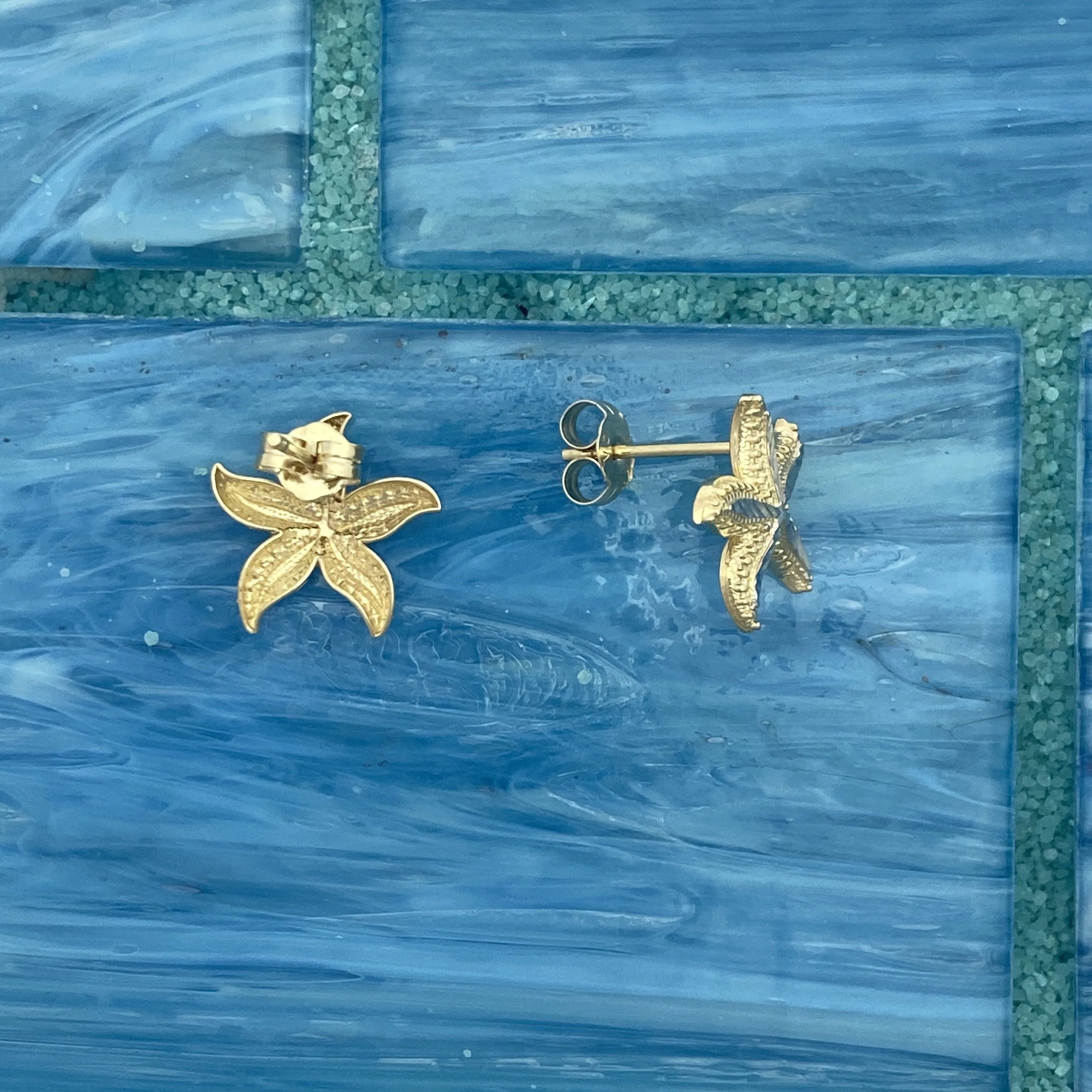 14k 2-Tone Diamond Cut Starfish Post Earrings