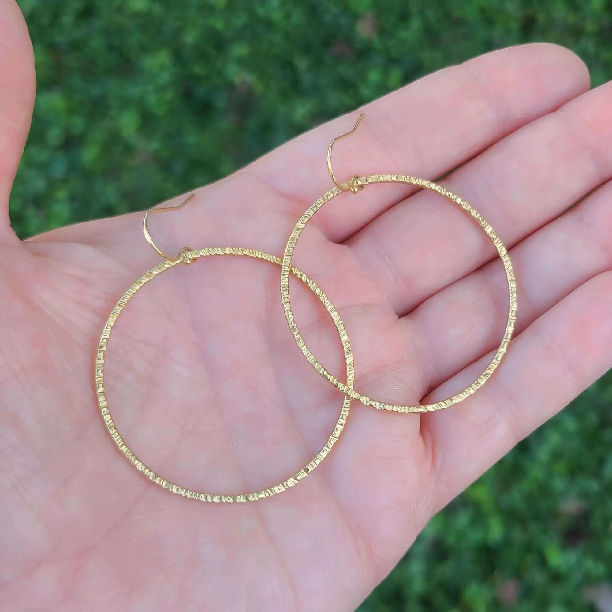 14K Textured Hoop Earrings in Yellow Gold