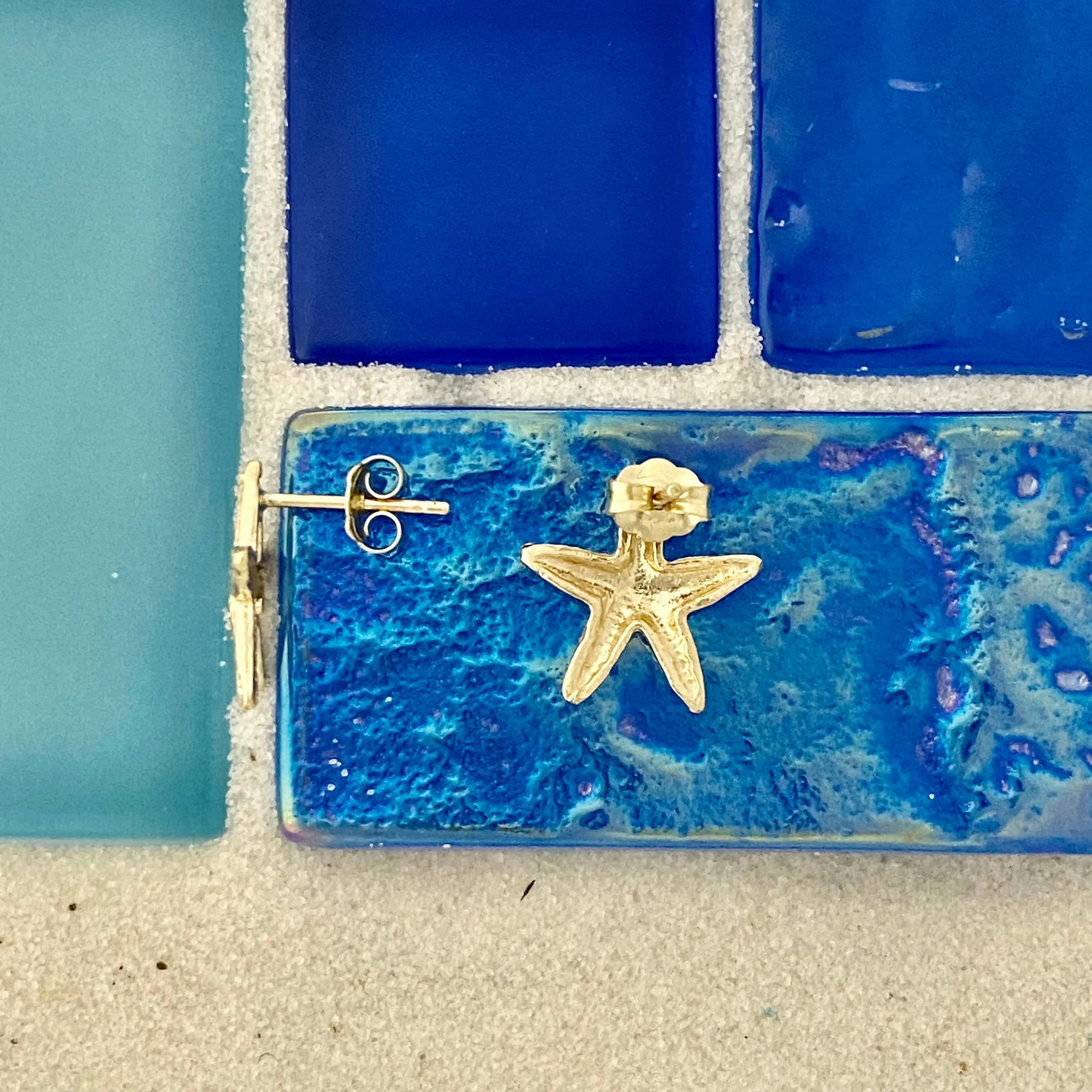 14k Yellow Gold Diamond Cut Starfish Post Earrings
