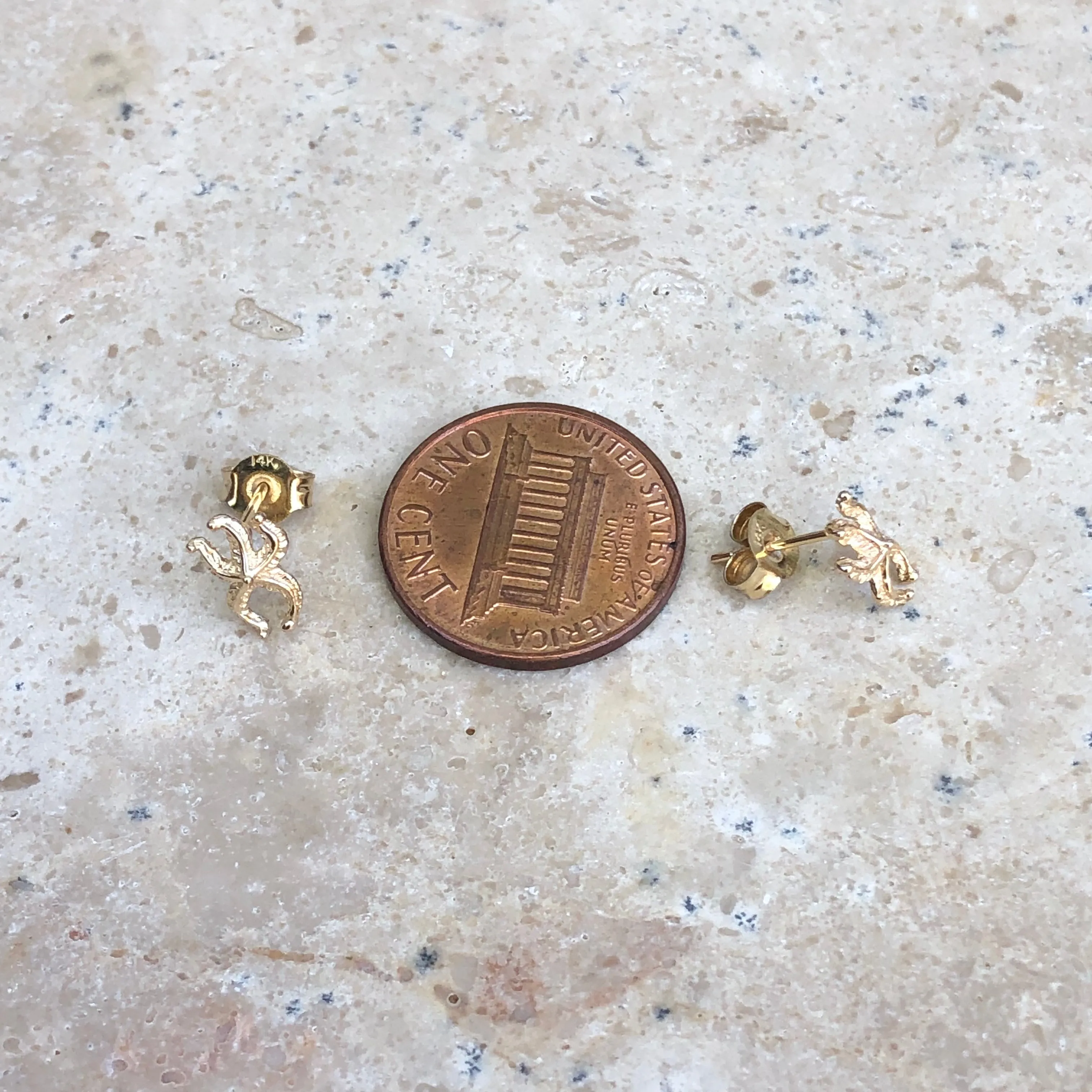 14KT Yellow Gold Mini Starfish Post Earrings