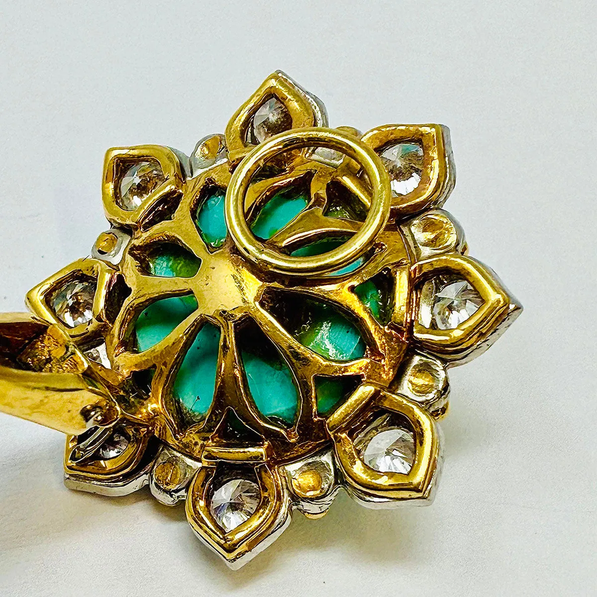 18K Gold Round Clip-on Earrings with Turquoise and Diamonds