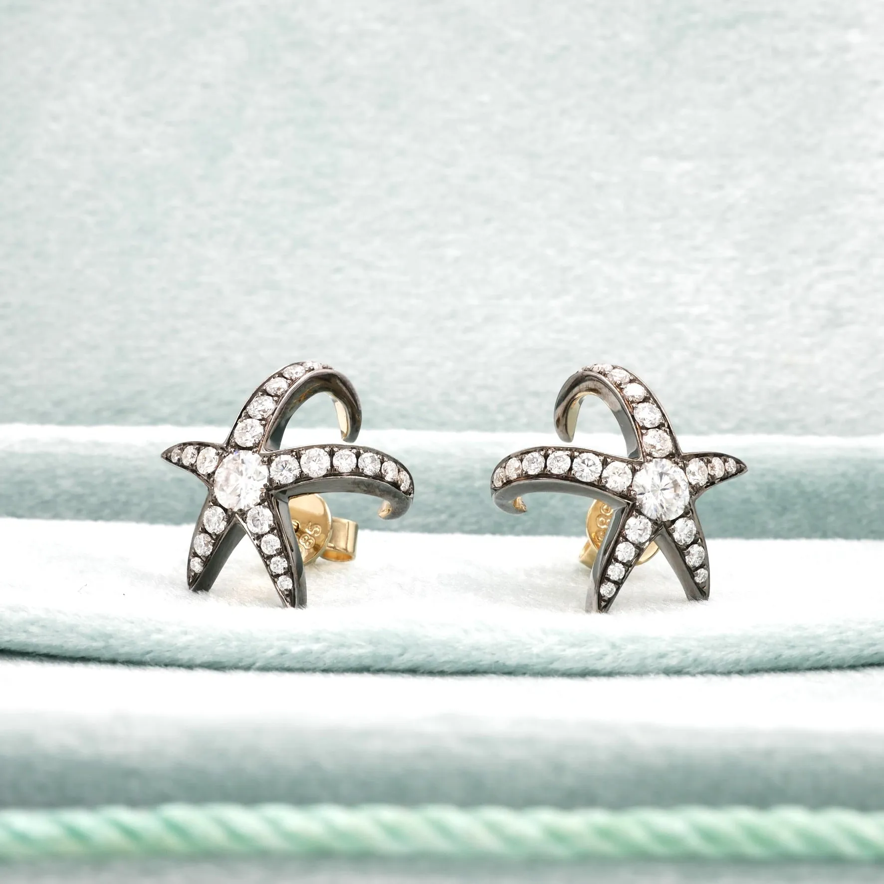 18K Gold Starfish Earrings