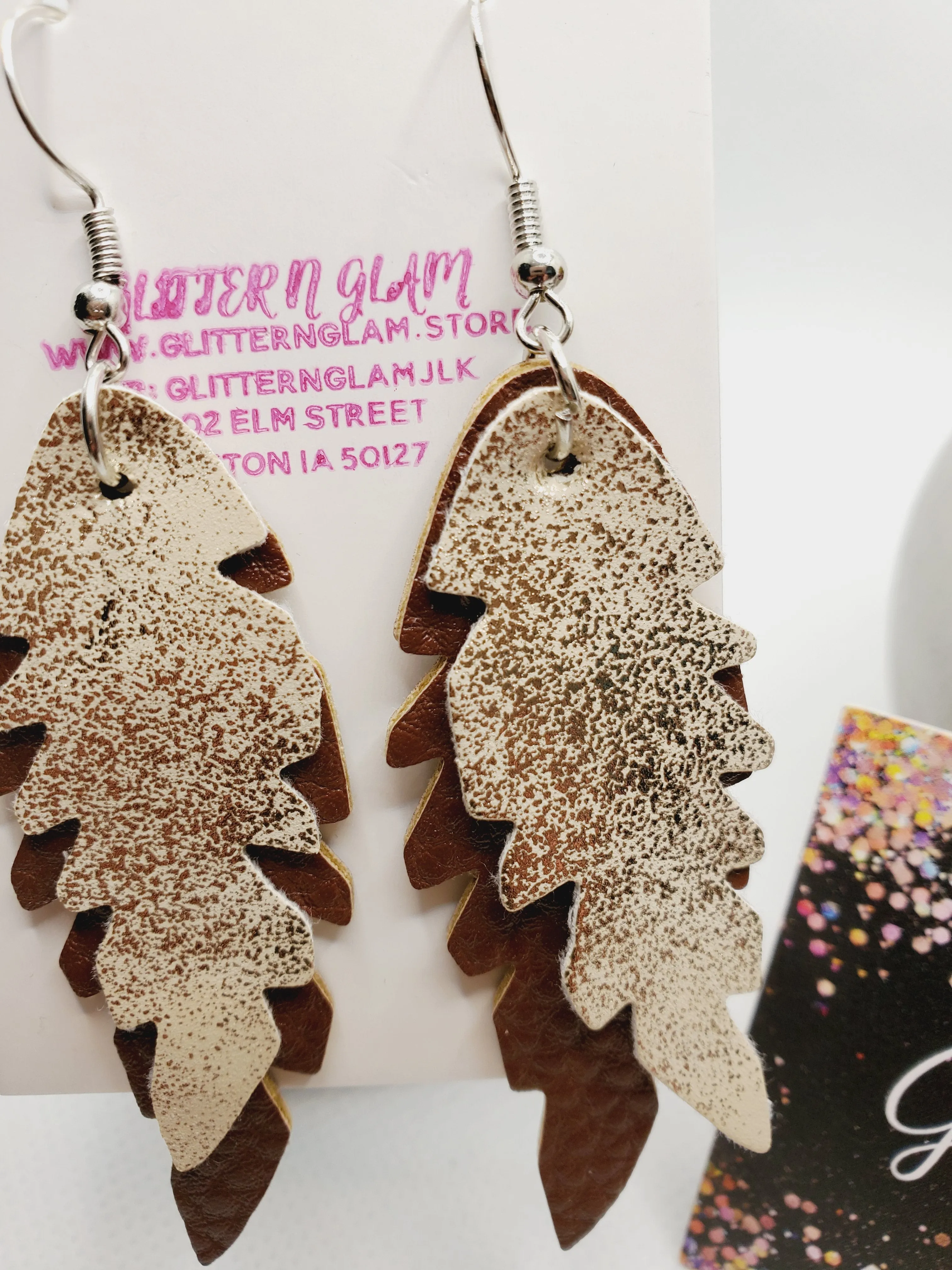 441 Ivory/Brown Feather Dangle Earrings