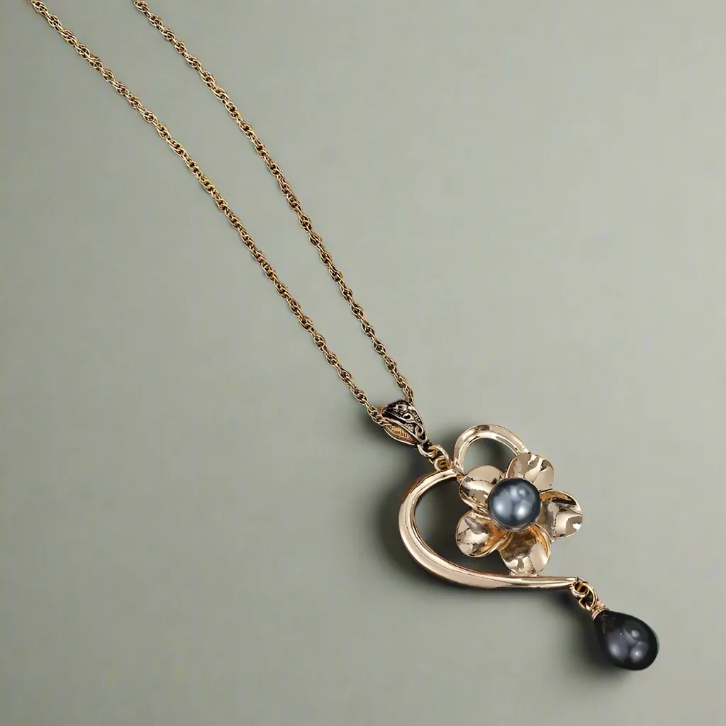 Alofa Necklace Set