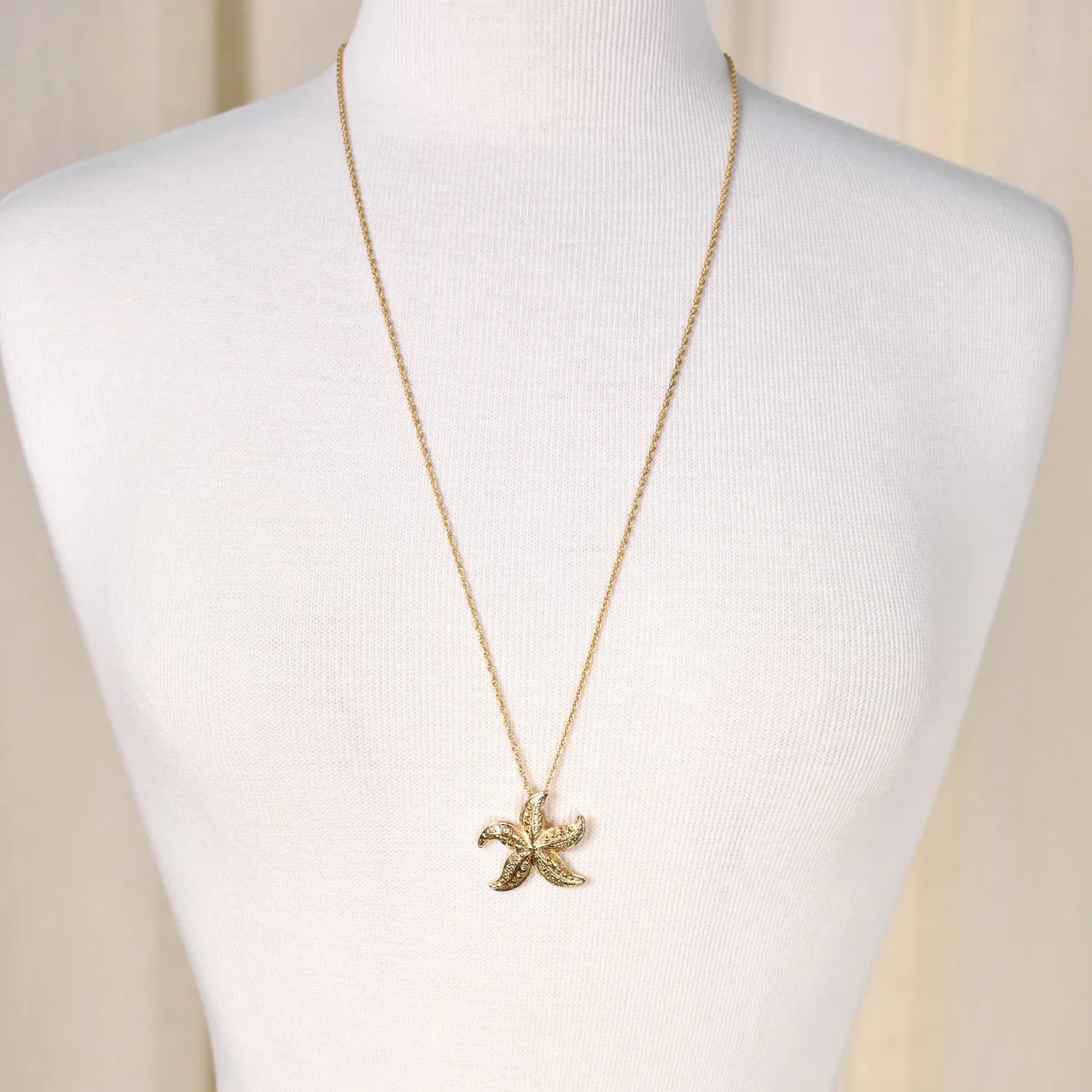 Avon Starfish Necklace Set
