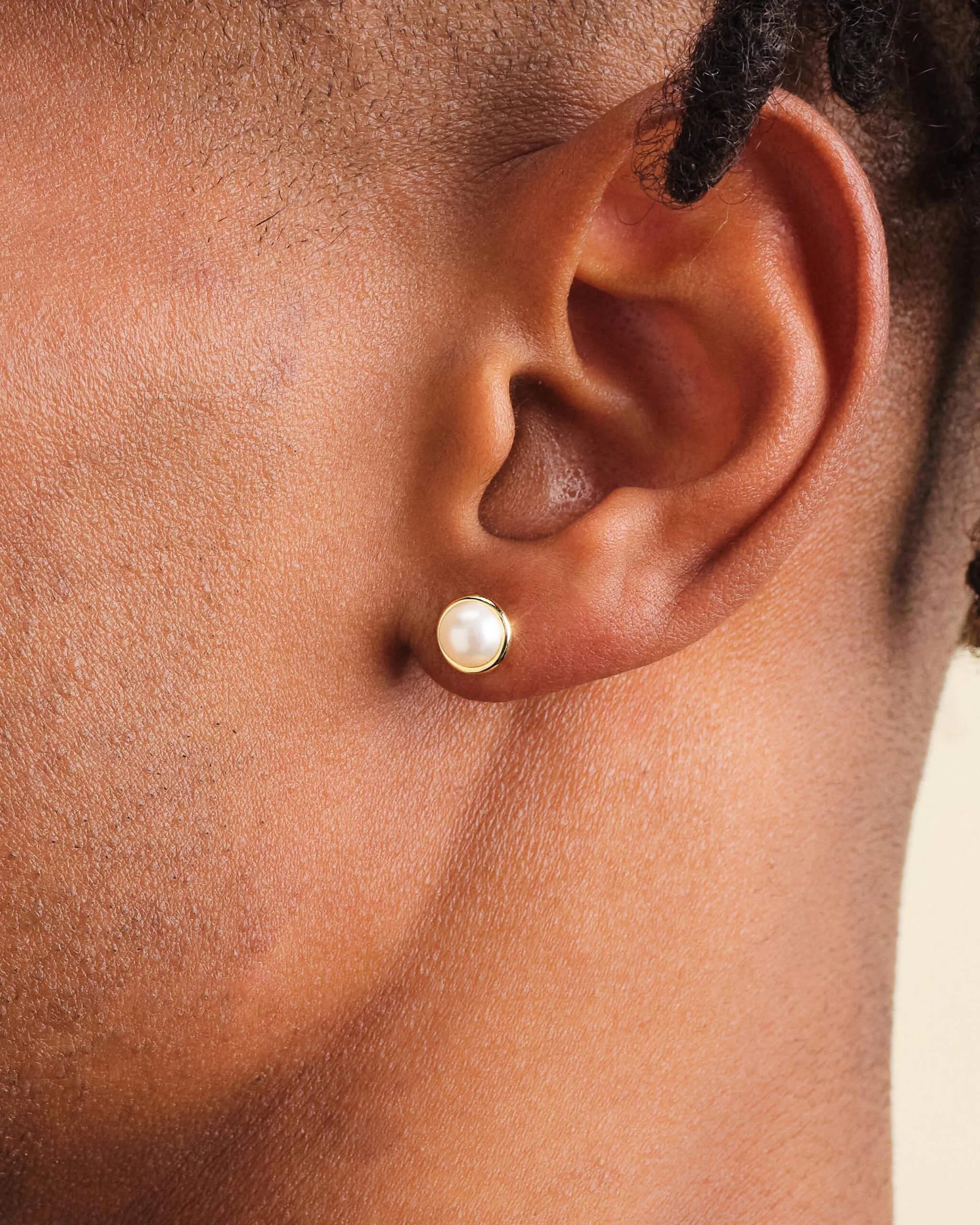 Bezeled Pearl Stud Earrings - Gold