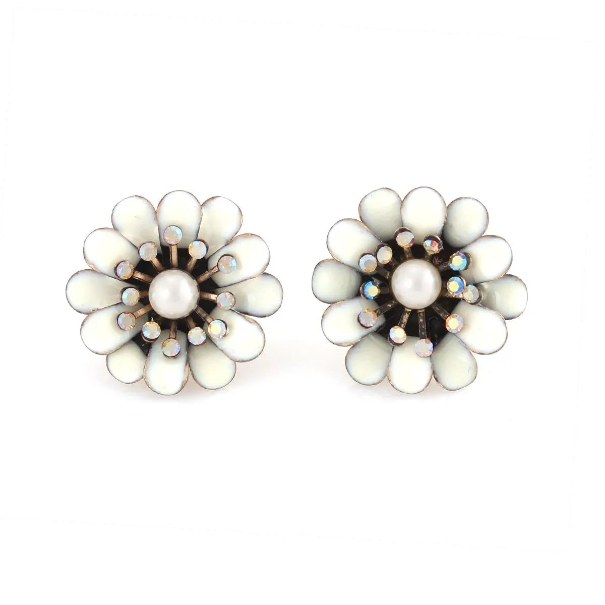 CREAM ENAMEL CRYSTAL FLOWER EARRINGS #245NT3401 (1B16/9A4)