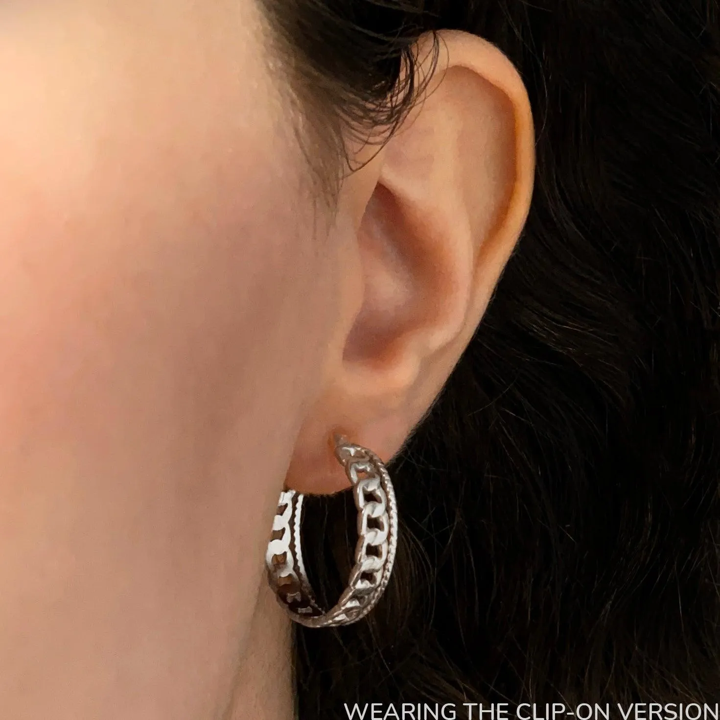 CUBAN CHAIN HOOP EARRINGS IN SILVER