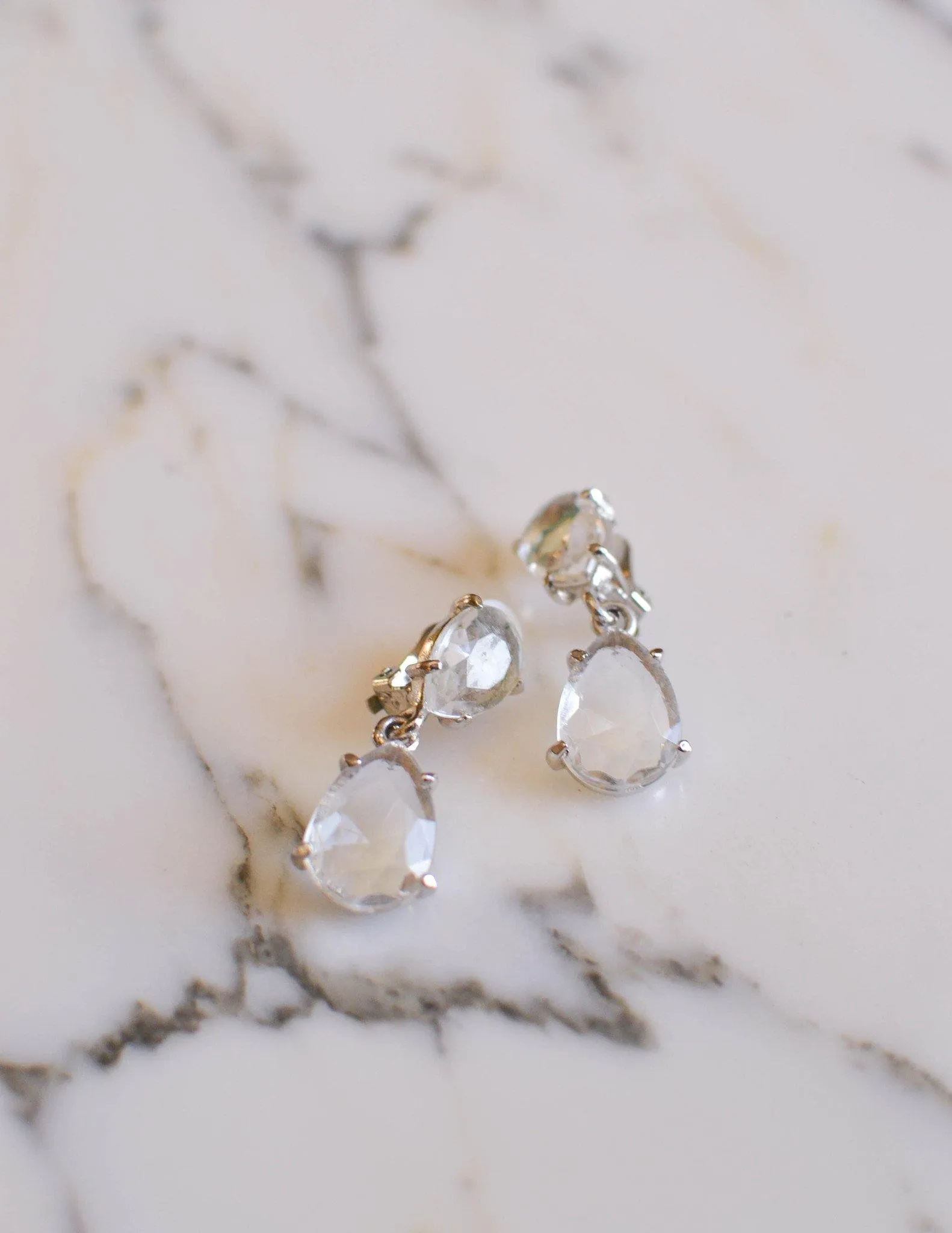 Dangling Cut Crystal Earrings