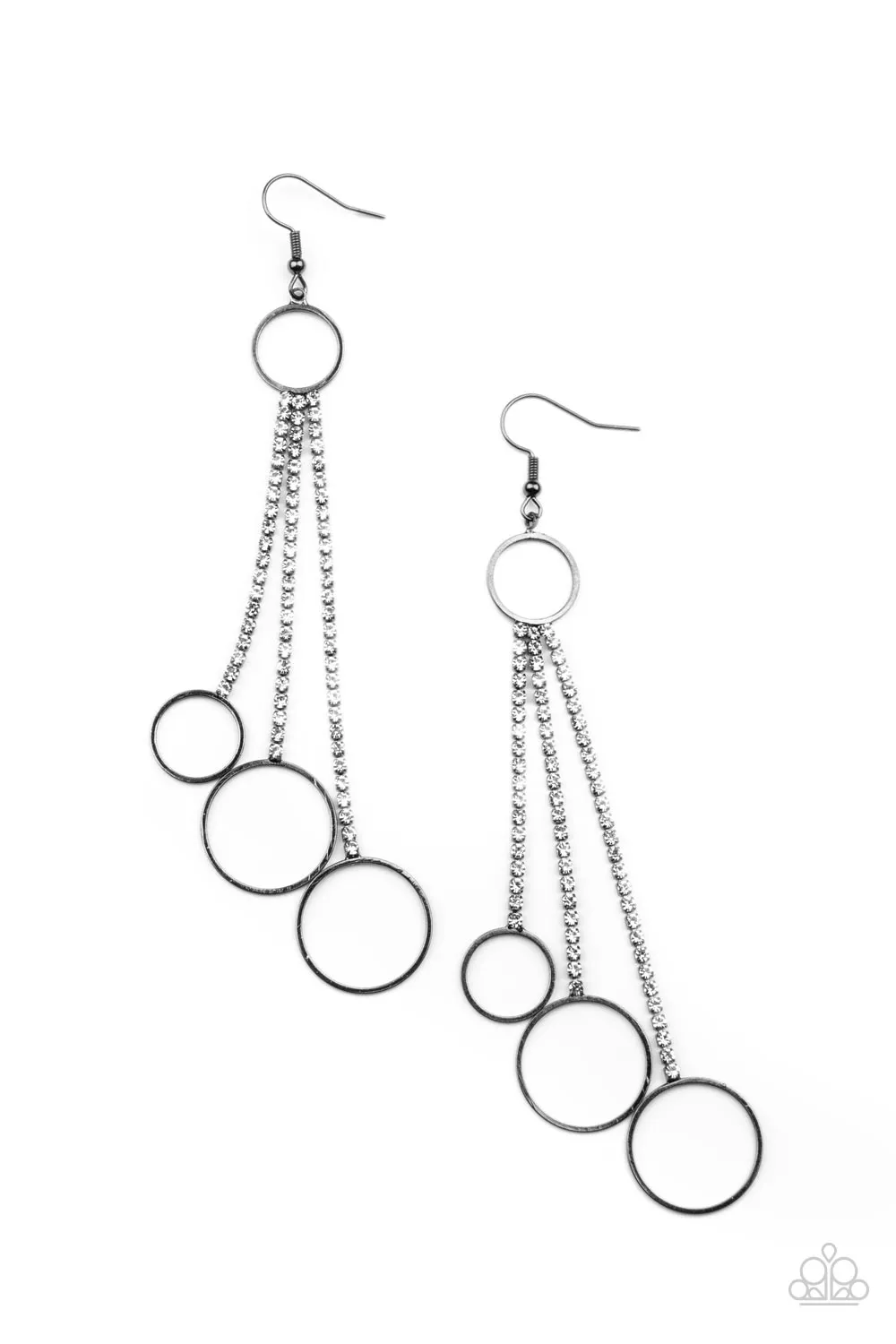 Demurely Dazzling Black
Earrings Paparazzi