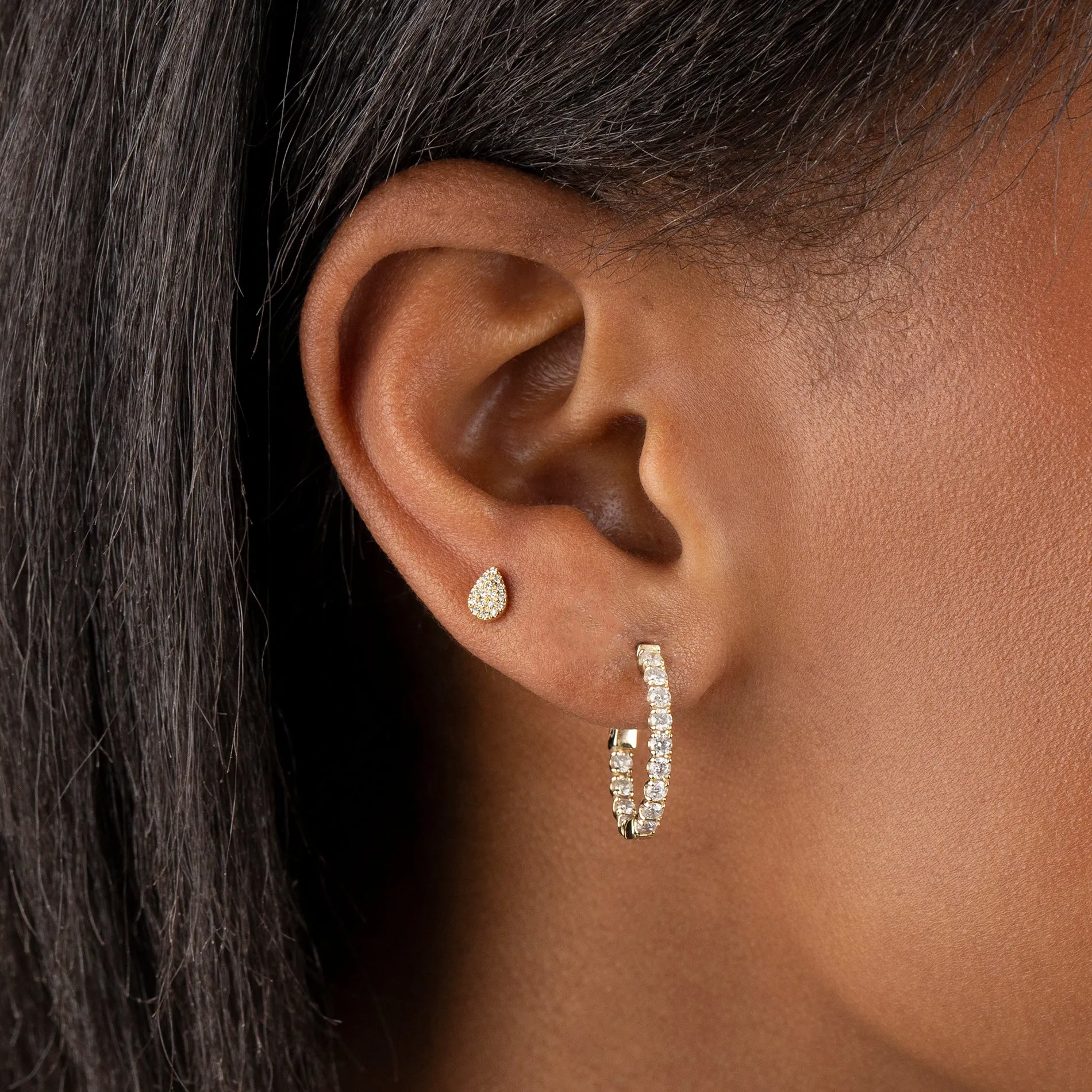 Diamond Oval Hoop Earring 14K