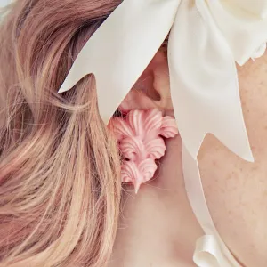 Elegant Buttercream Pierced Earring (Pink / Single)【Japan Jewelry】