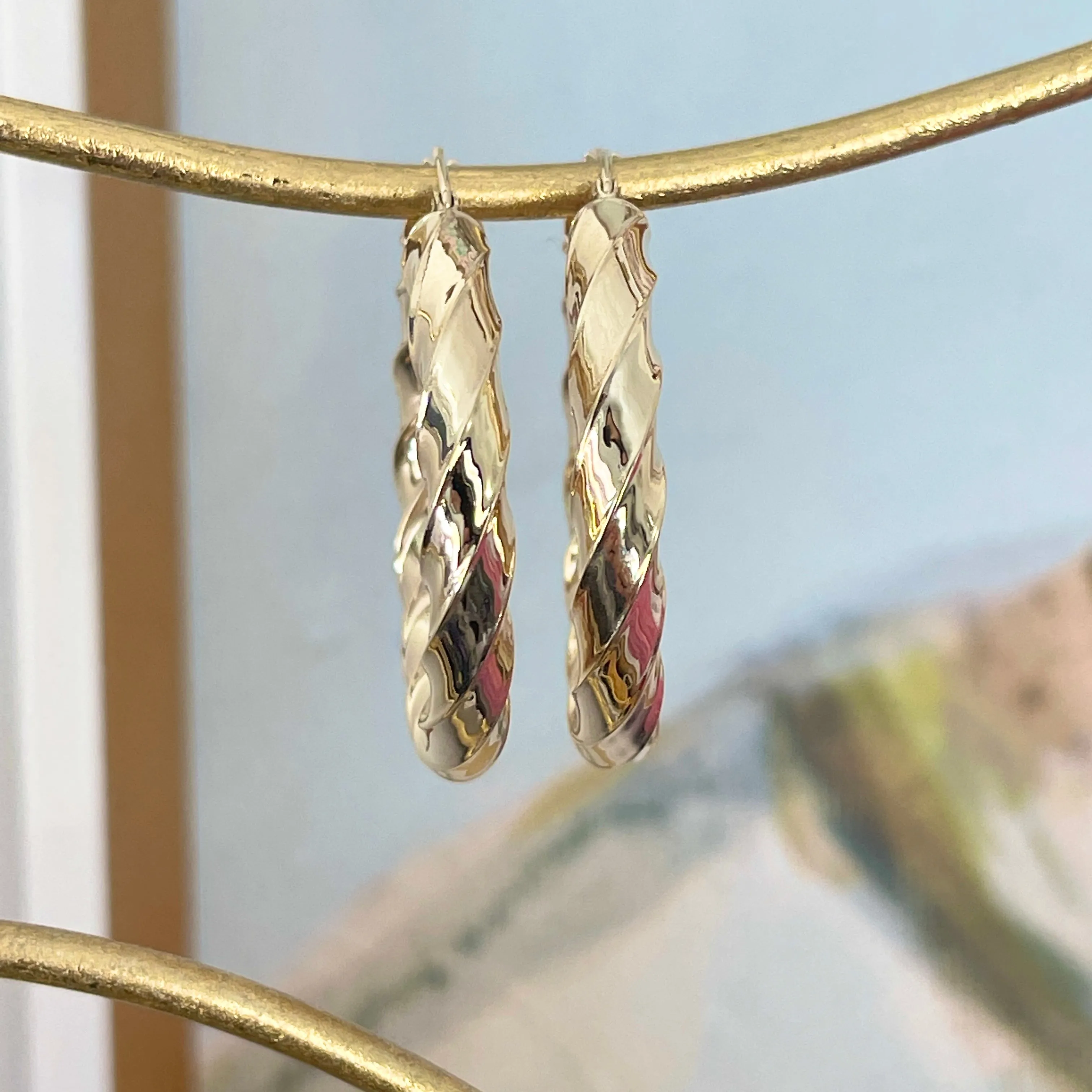 Estate 14KT Yellow Gold Polished Twisted 5mm Tube Hoop Earrings 27mm
