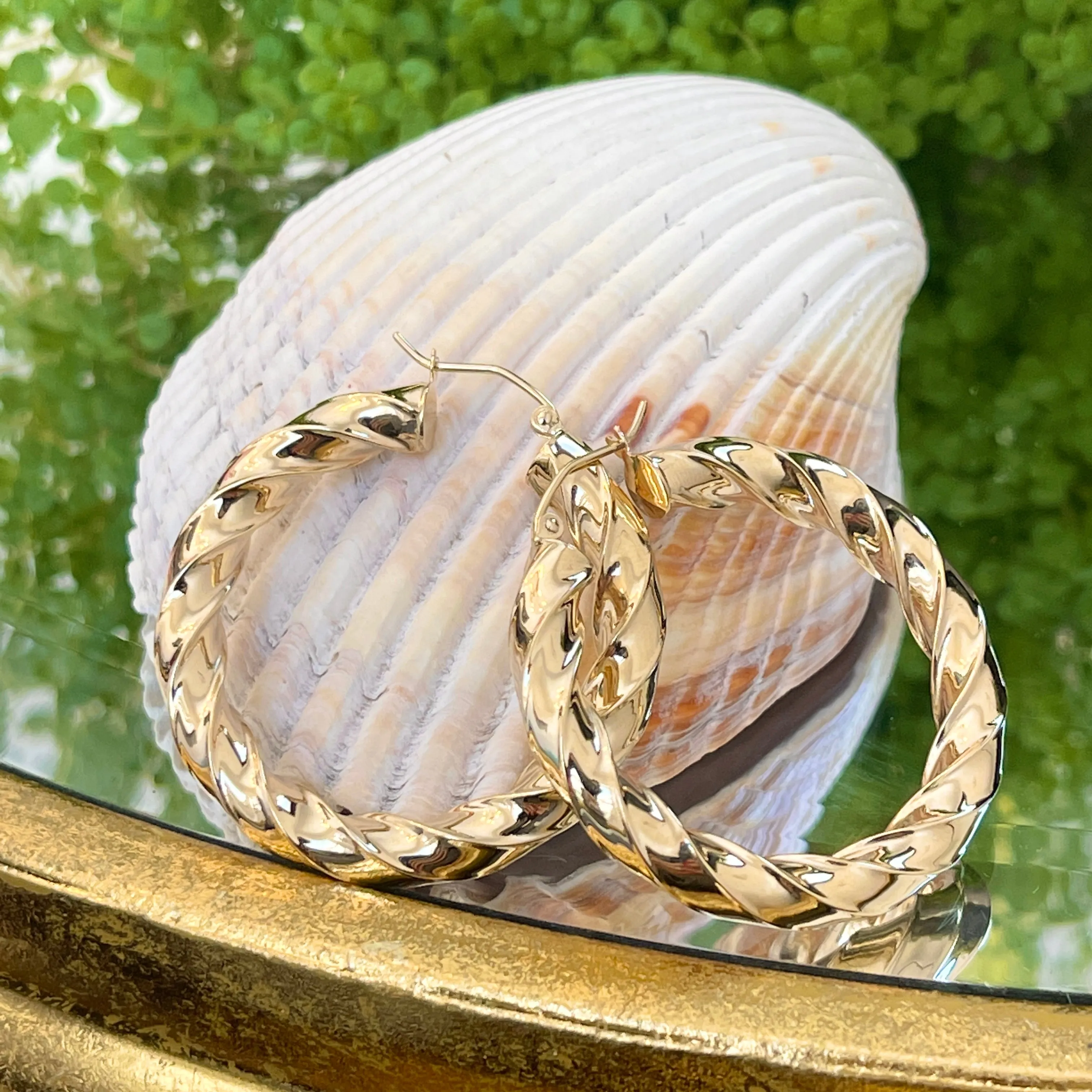 Estate 14KT Yellow Gold Polished Twisted 5mm Tube Hoop Earrings 27mm