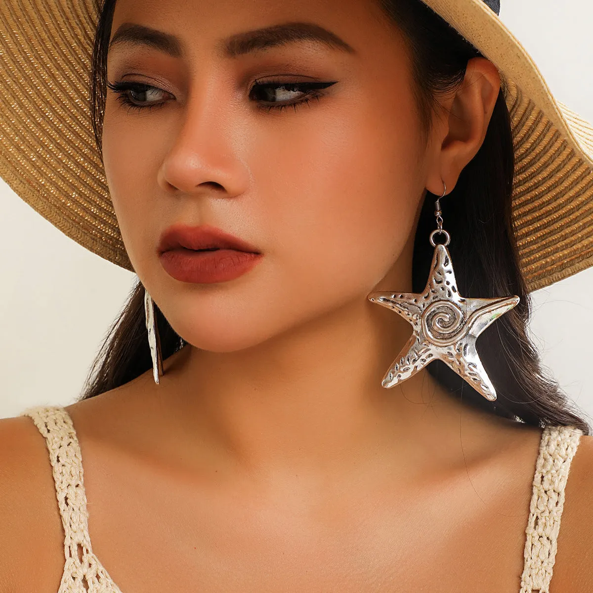Europe and America Cross Border Ornament Exaggerated Big Starfish Design Metal Stud Earrings Ocean Style Fashion Star Beach Earrings