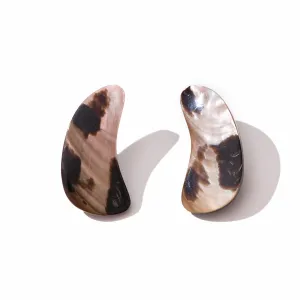 FREEFORM LEOPARD SHELL STUD EARRINGS