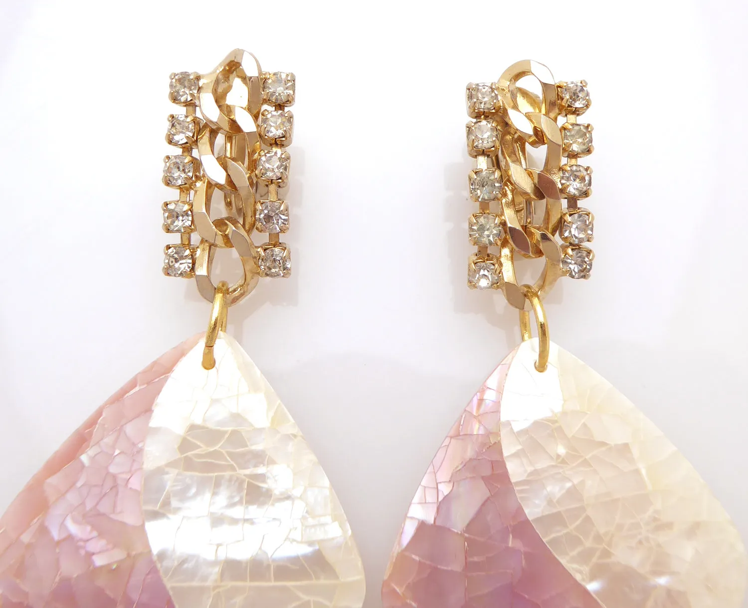 Hathor shell earrings