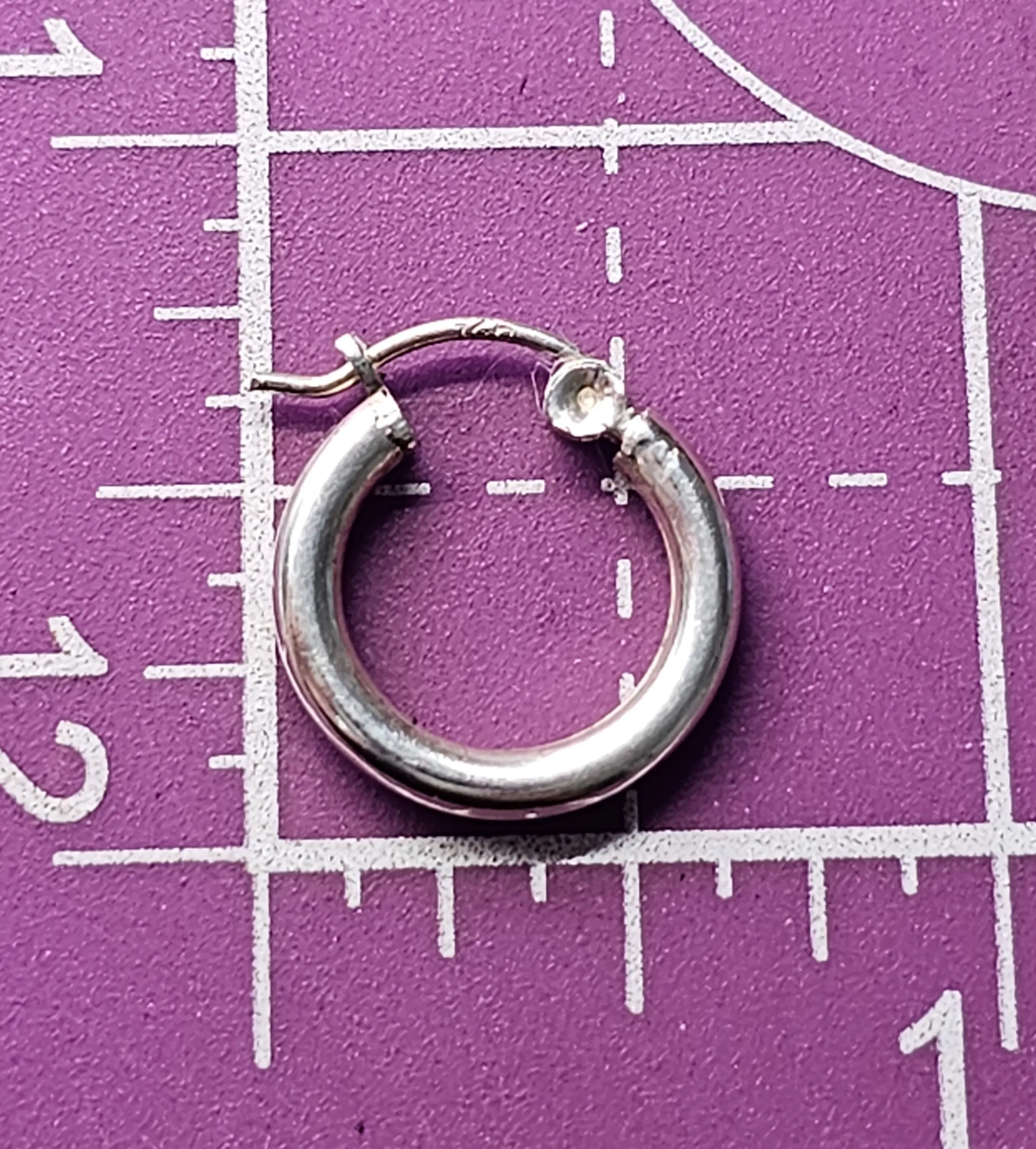 Lever back small 5/8ths inch sterling silver vintage earrings