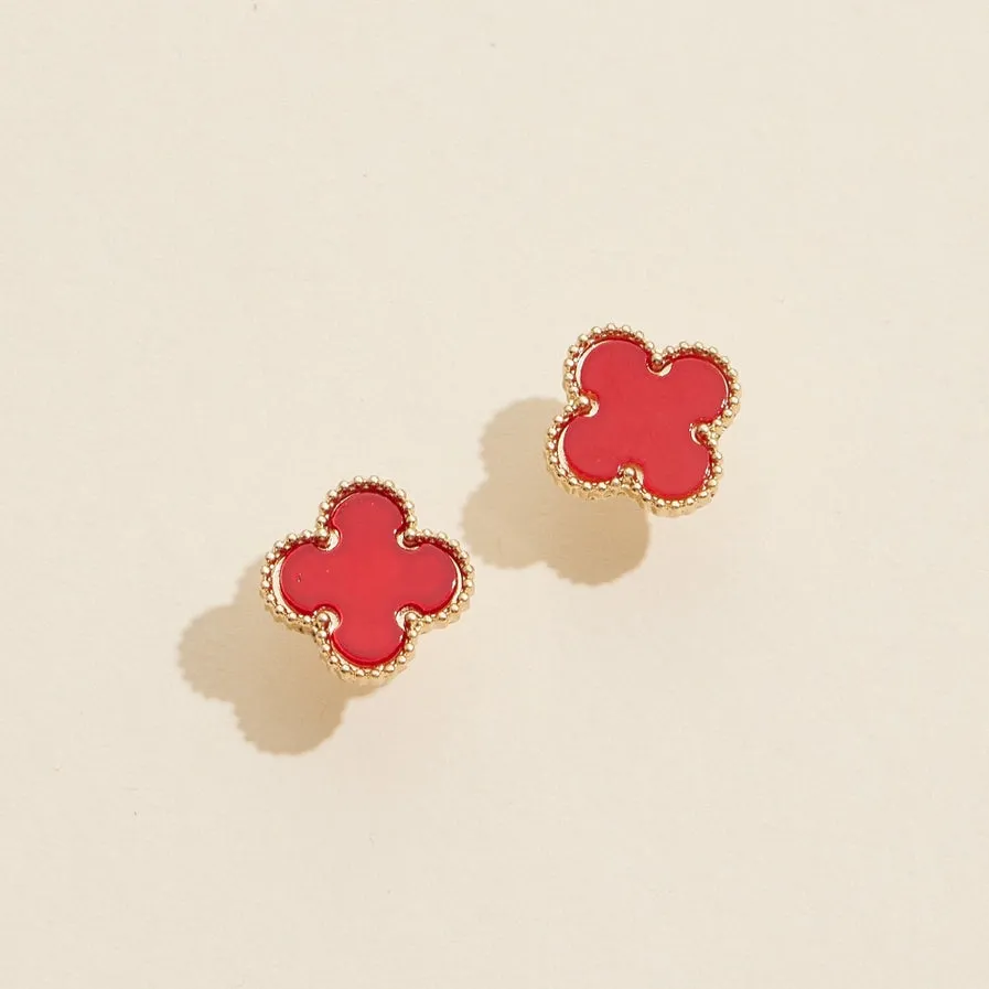 Lila - Clover Shape Shell Stud Earring
