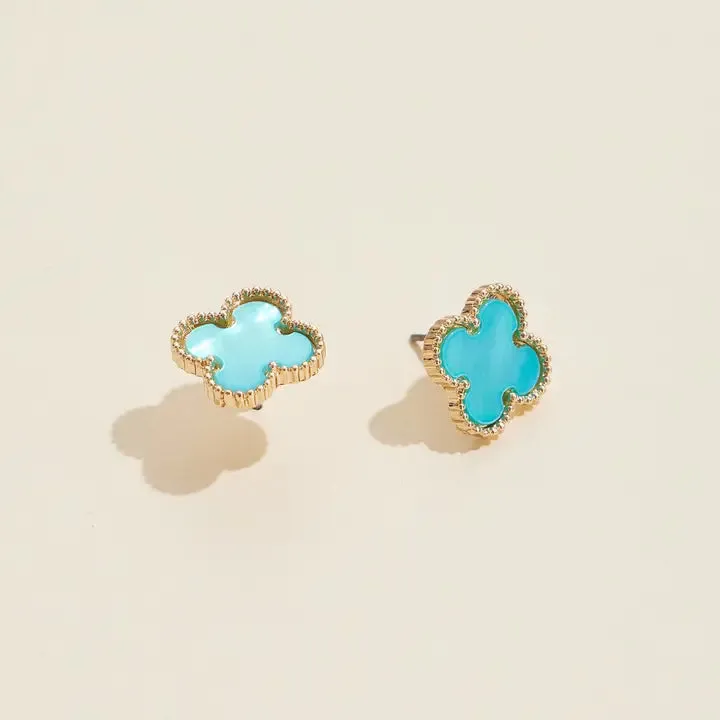 Lila - Clover Shape Shell Stud Earring