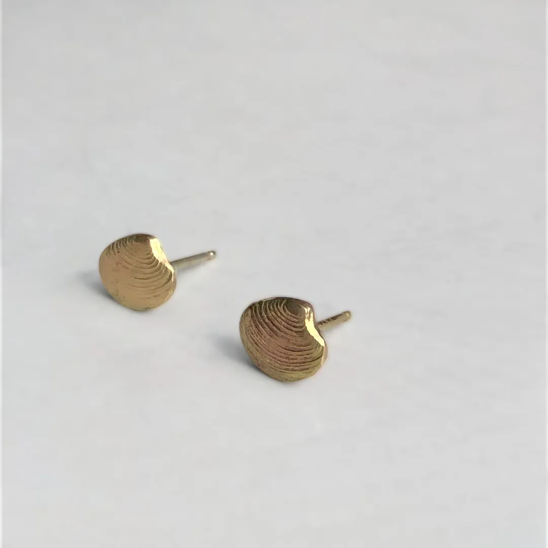 Lucina shell earrings