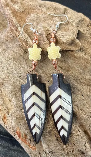 Ossein Arrow Dangle Earrings