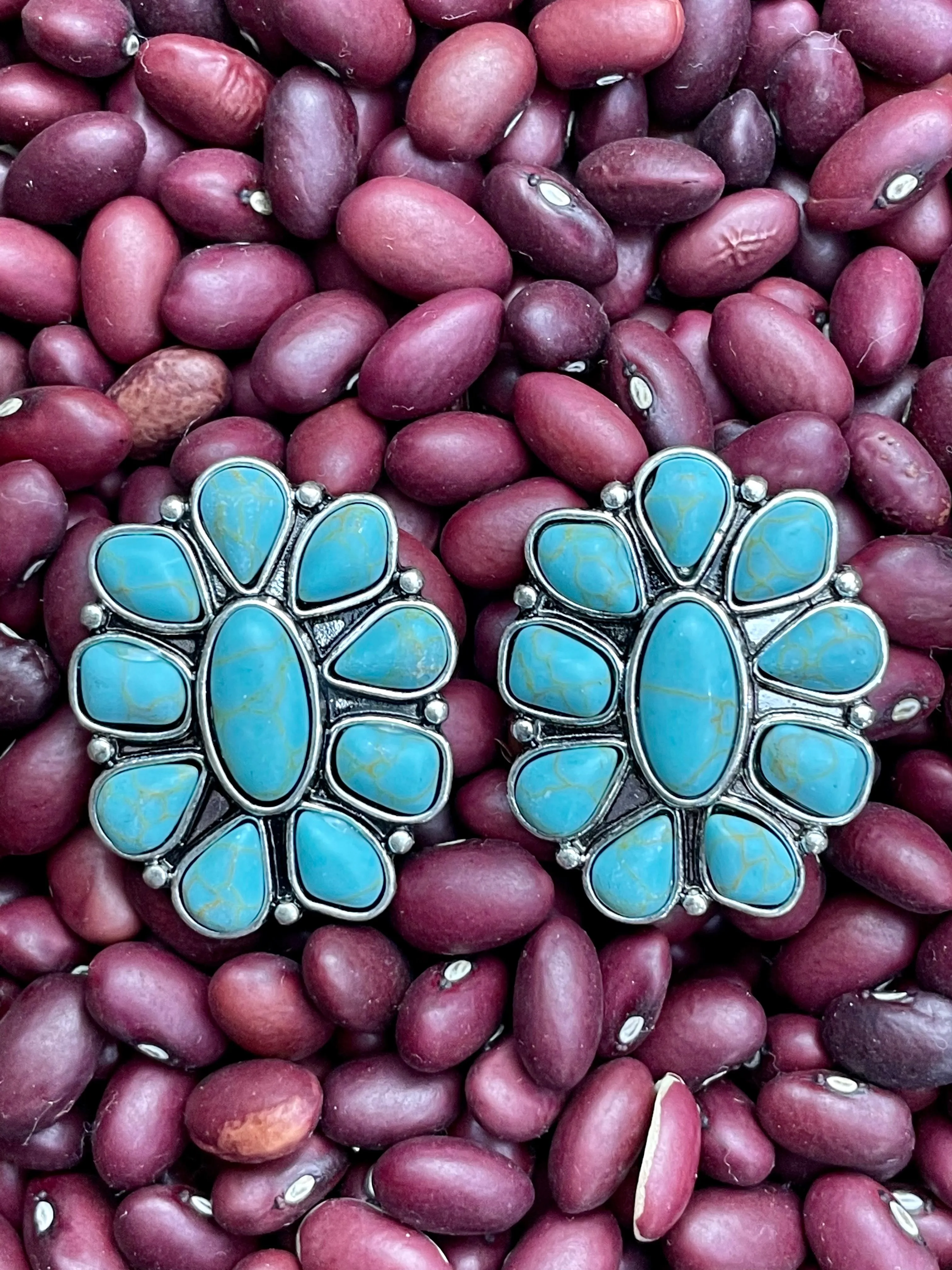 Paige Oval Flower Stud Earrings
