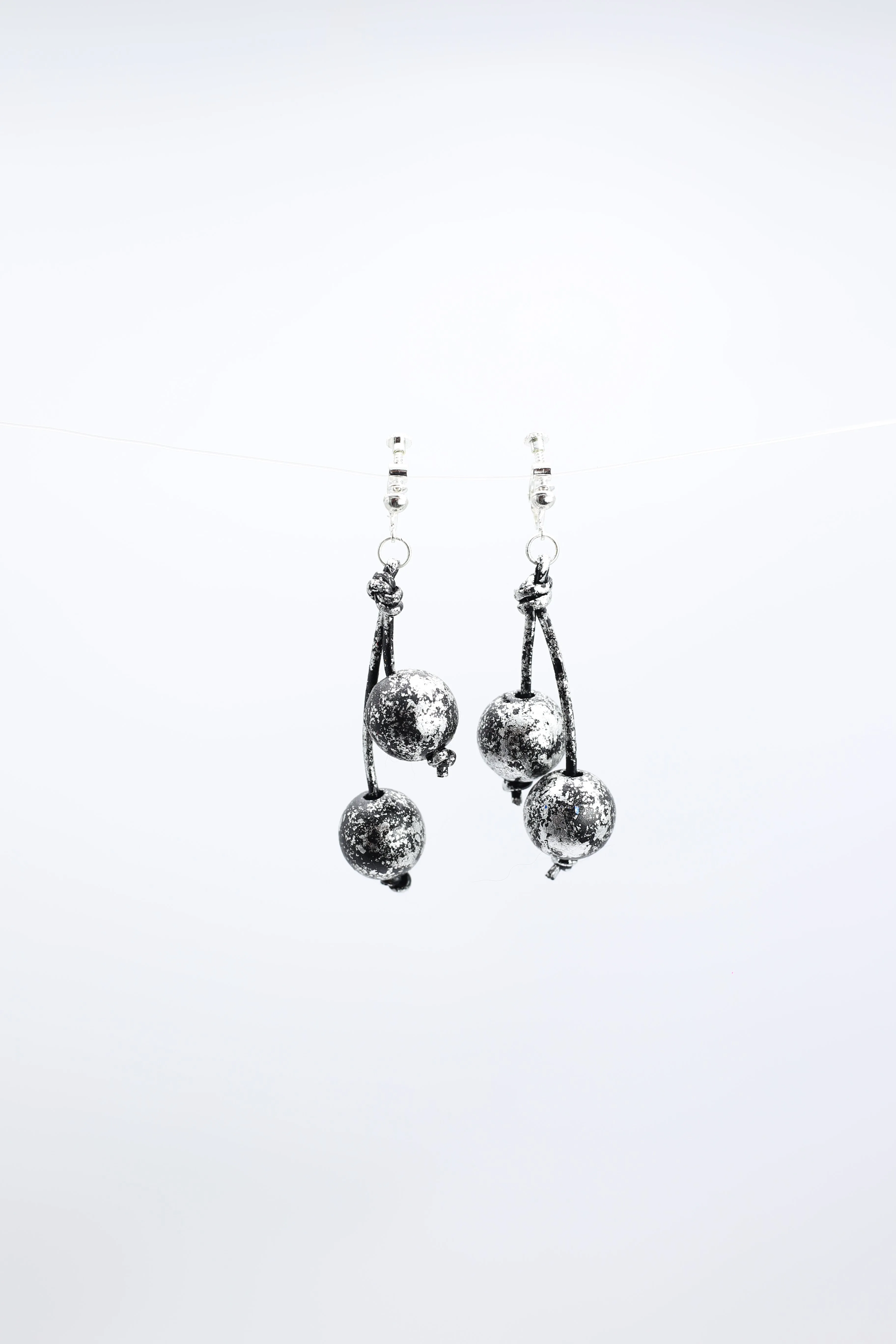 Round Wooden Beads Earrings - Hand gilded