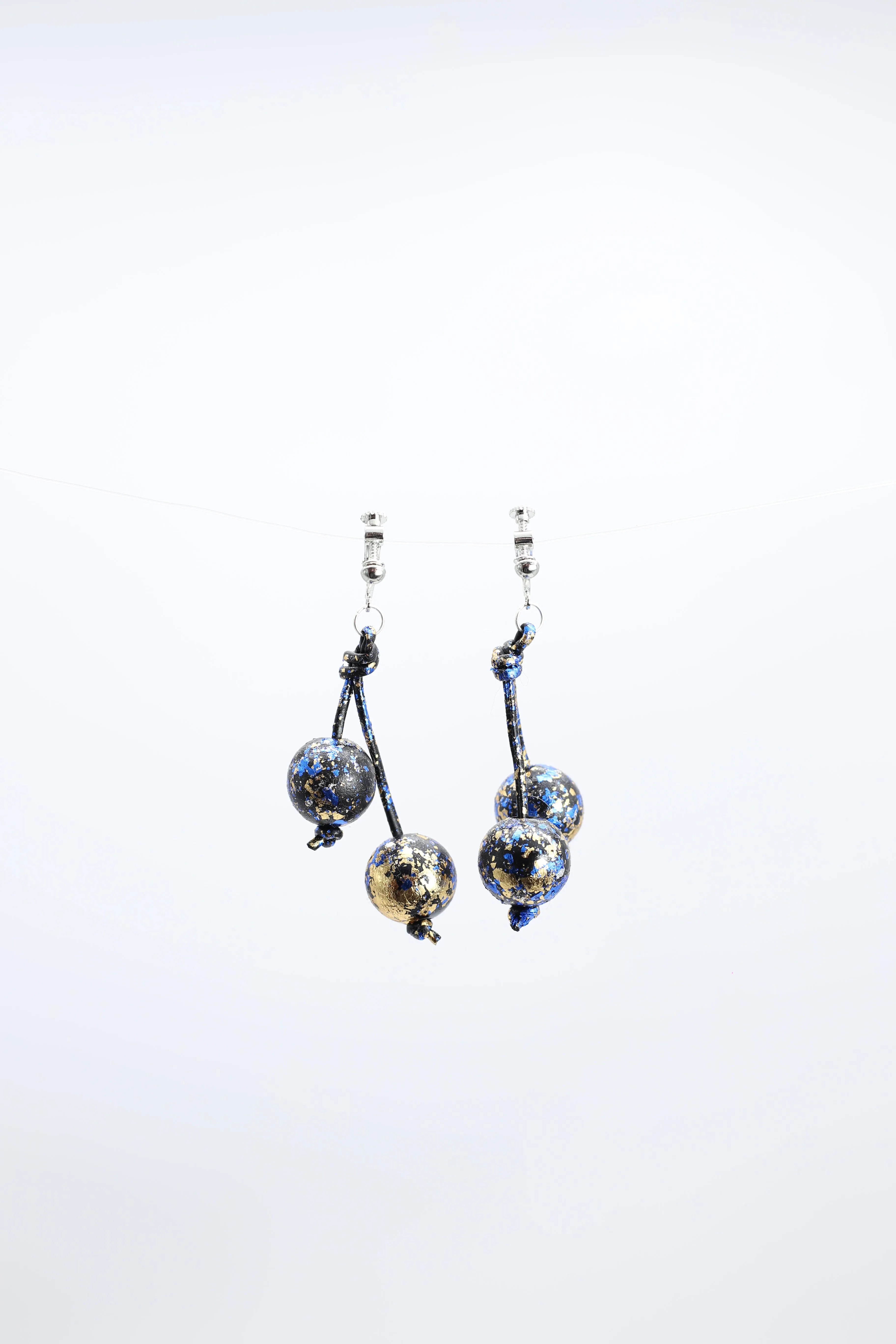 Round Wooden Beads Earrings - Hand gilded