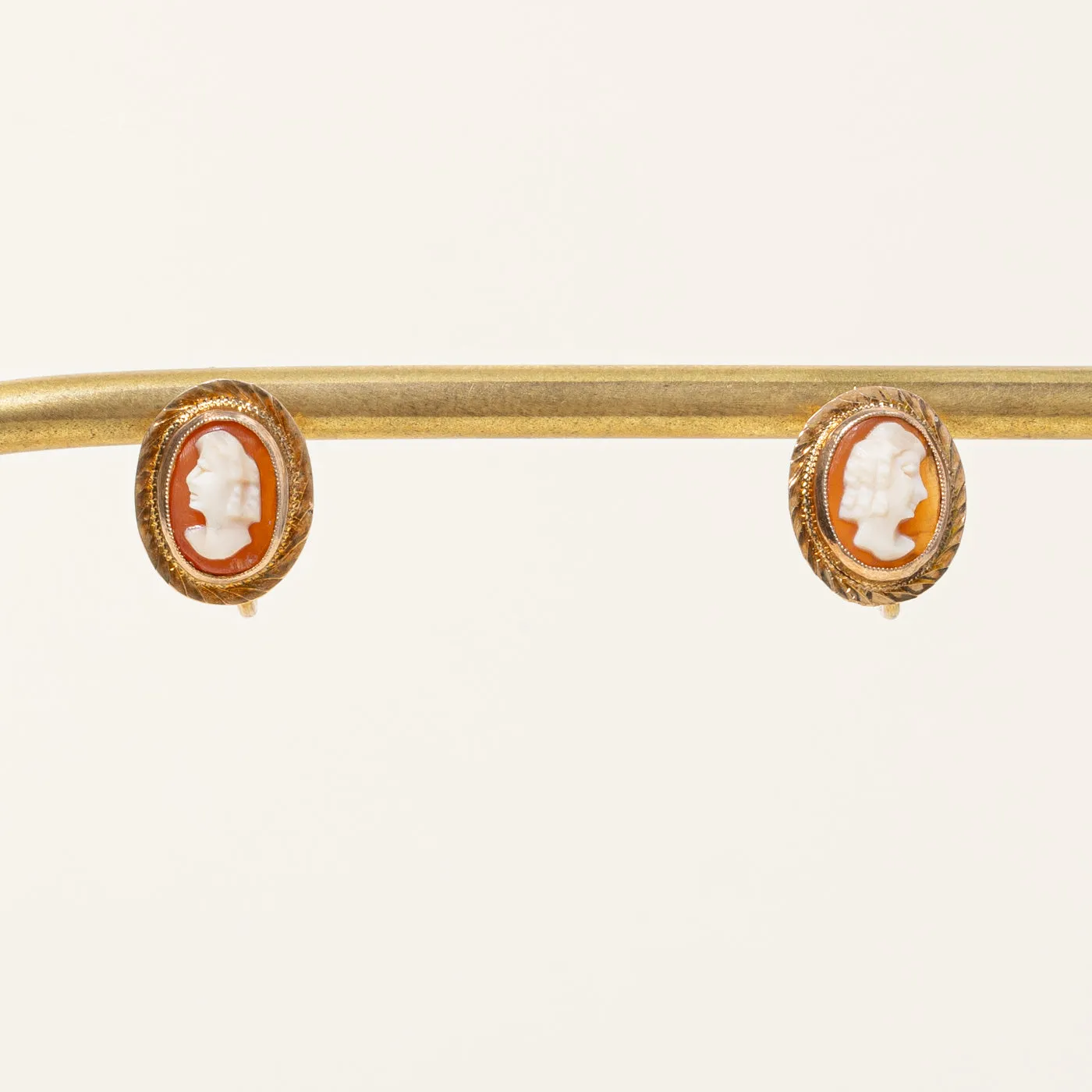 Sea Shell Cameo Screwback Earrings | 1.20ctw |