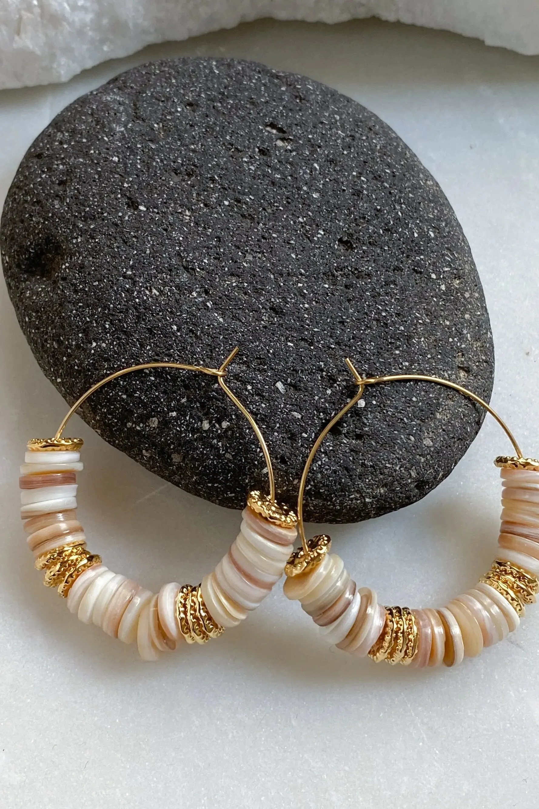 SHELL Hoop earrings