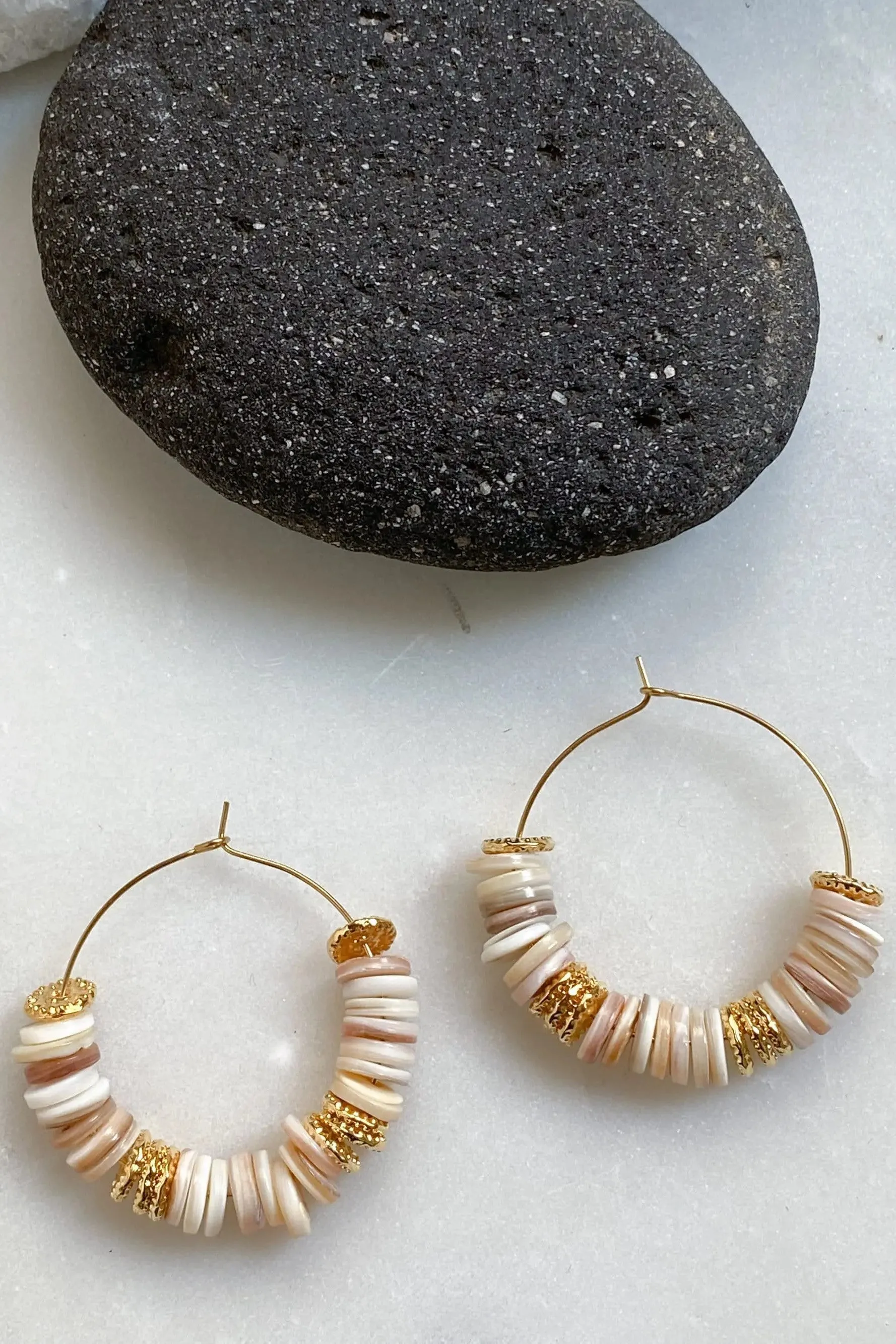 SHELL Hoop earrings