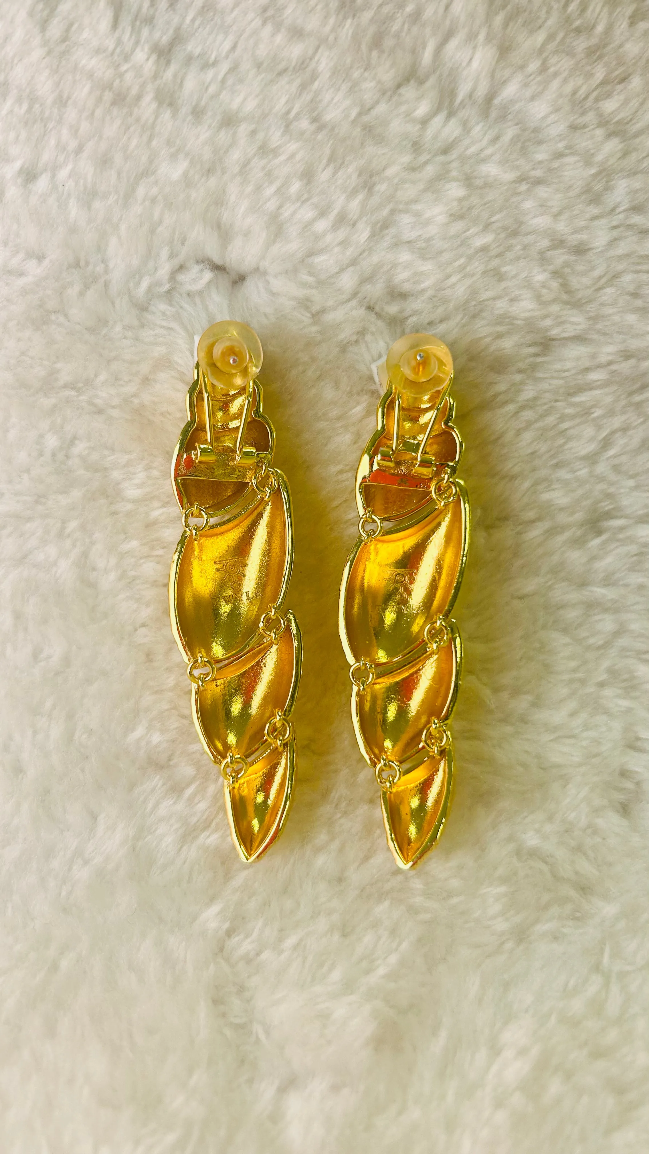 Shell long earrings