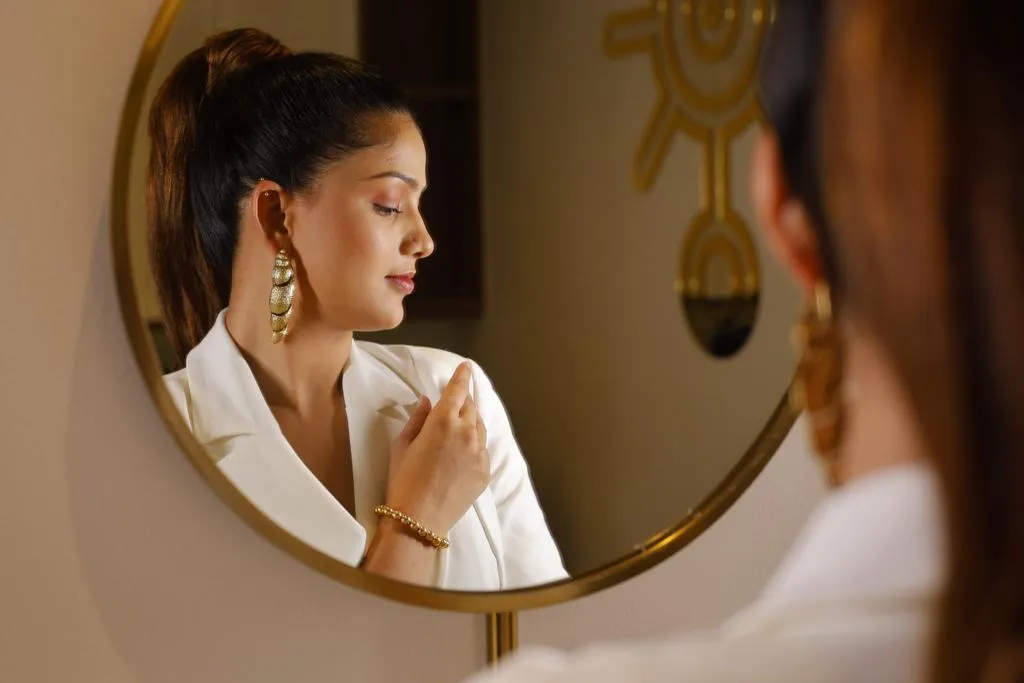 Shell long earrings