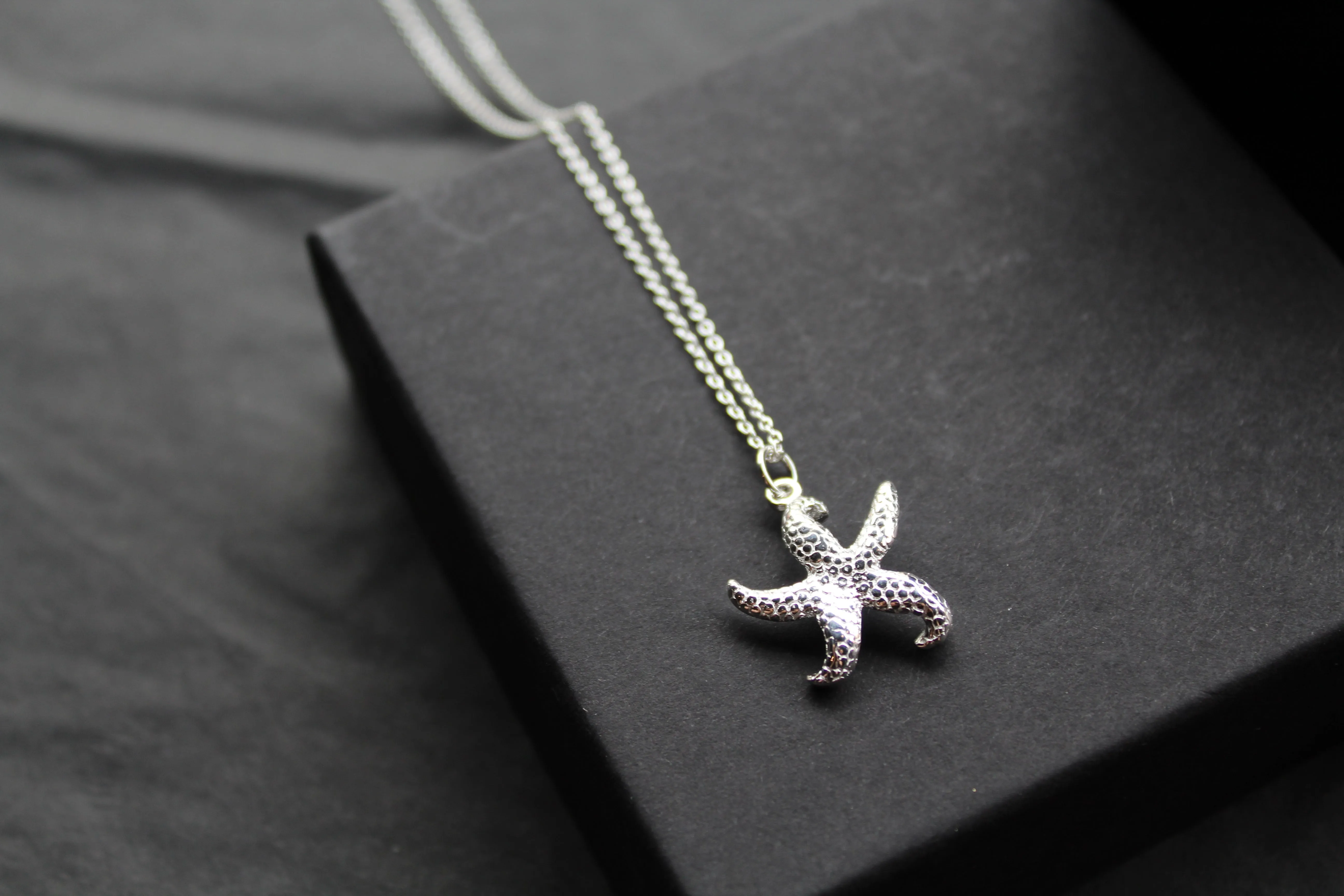 Silver Chunky Starfish Necklace