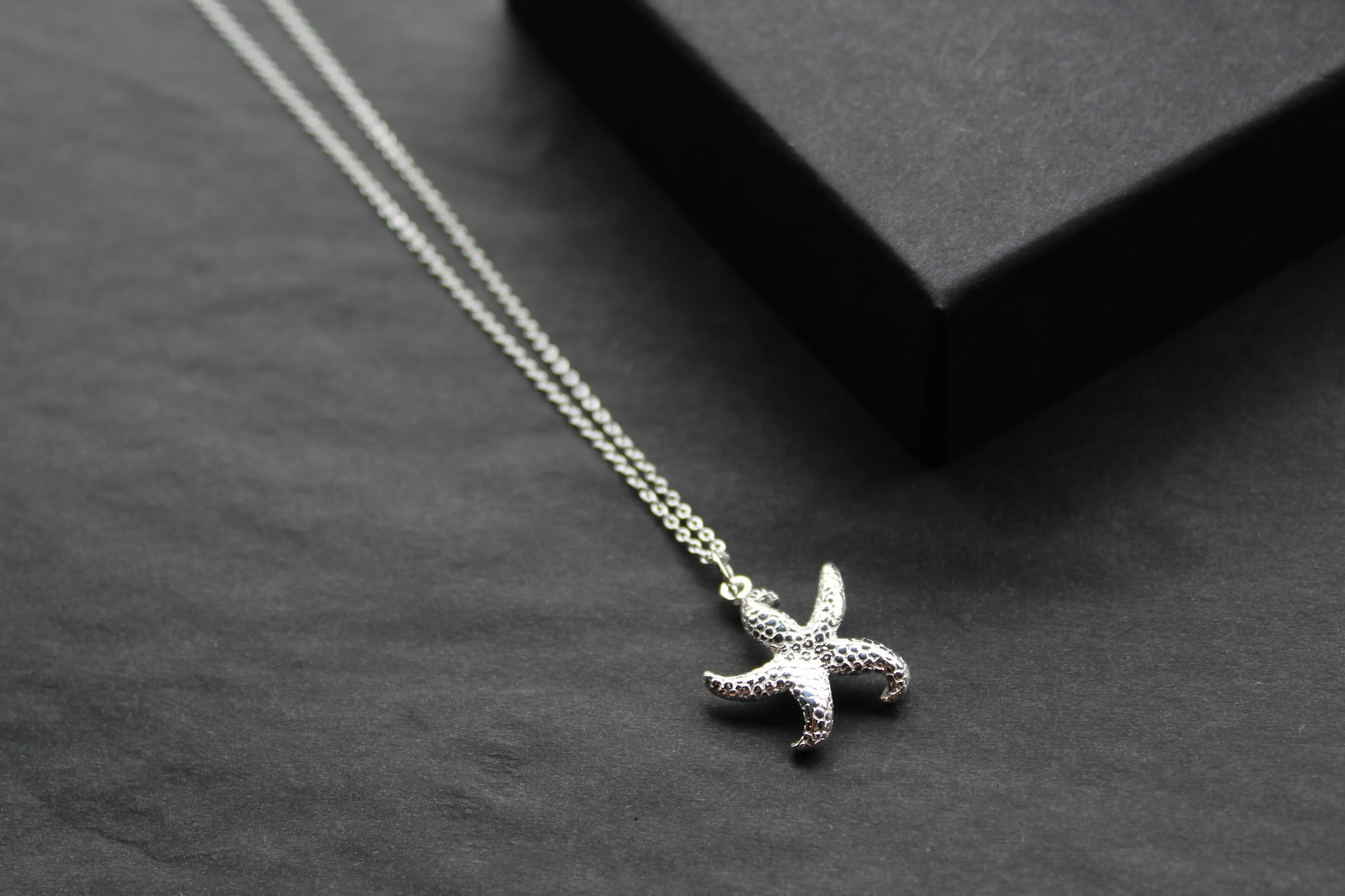 Silver Chunky Starfish Necklace