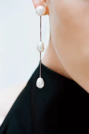 SMALL PEARL DROP EARRINGS