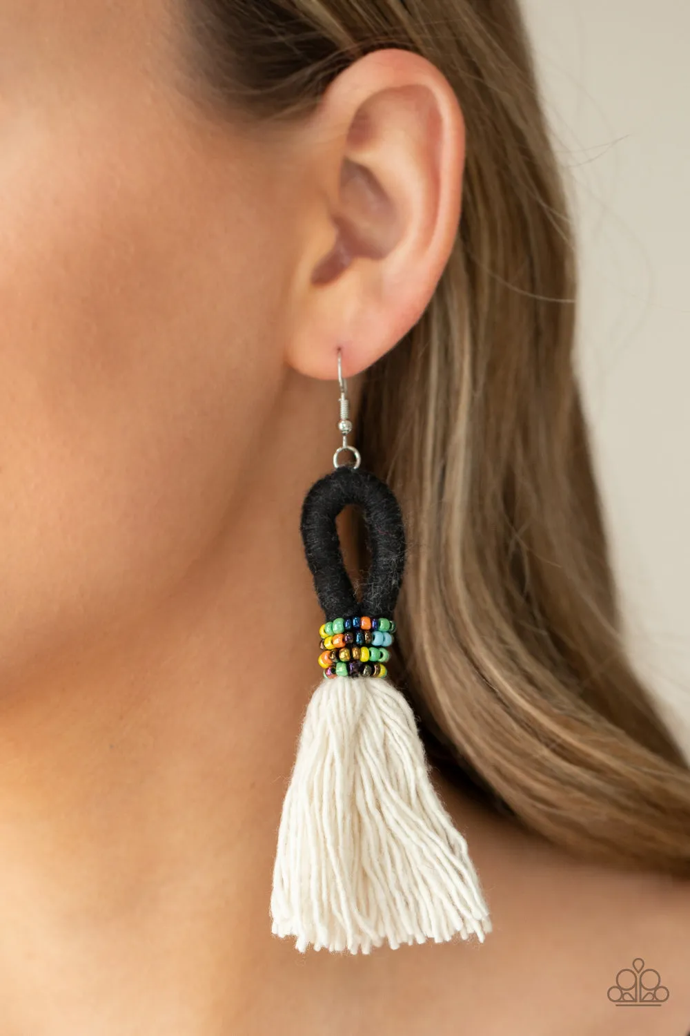 The Dustup Black Earrings Paparazzi