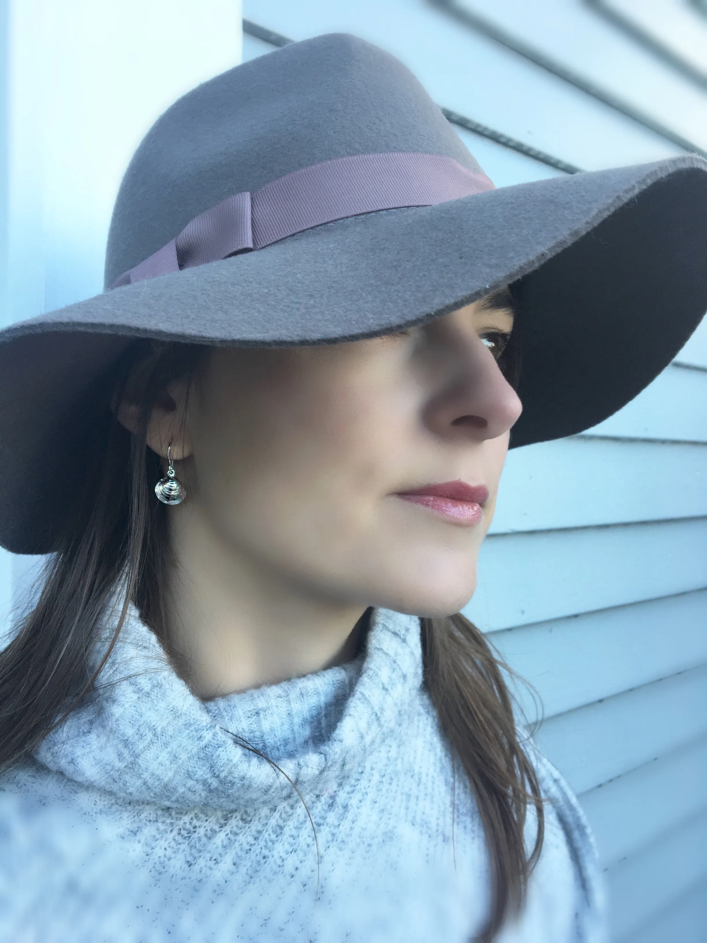 Tiny Clam Dangle Earrings