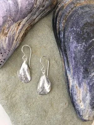 Tiny Mussel Earrings