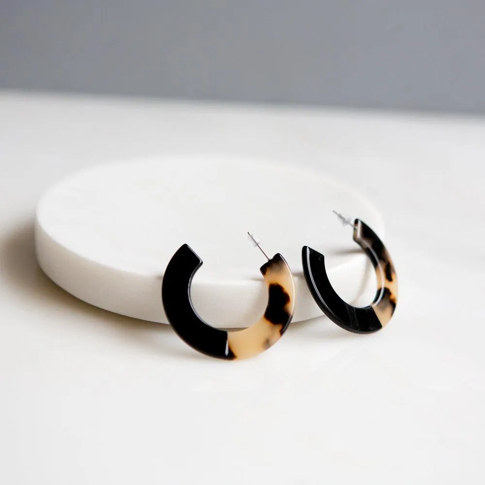 Tortoise Shell Earrings (Black/Blonde & Black)