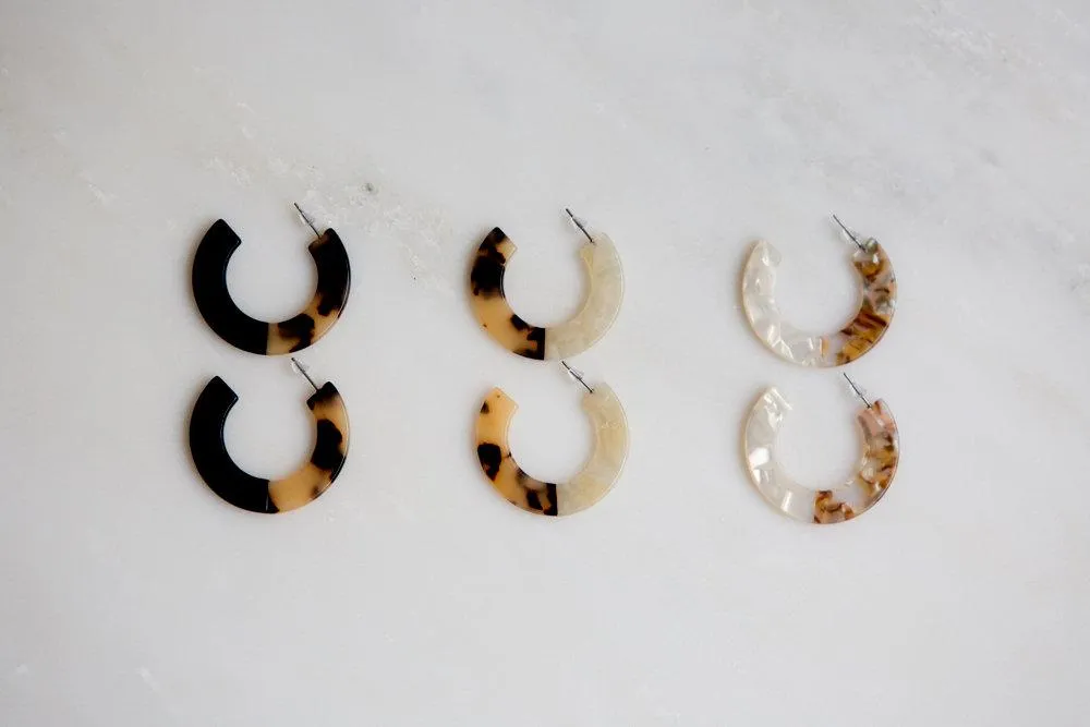 Tortoise Shell Earrings (Black/Blonde & Black)