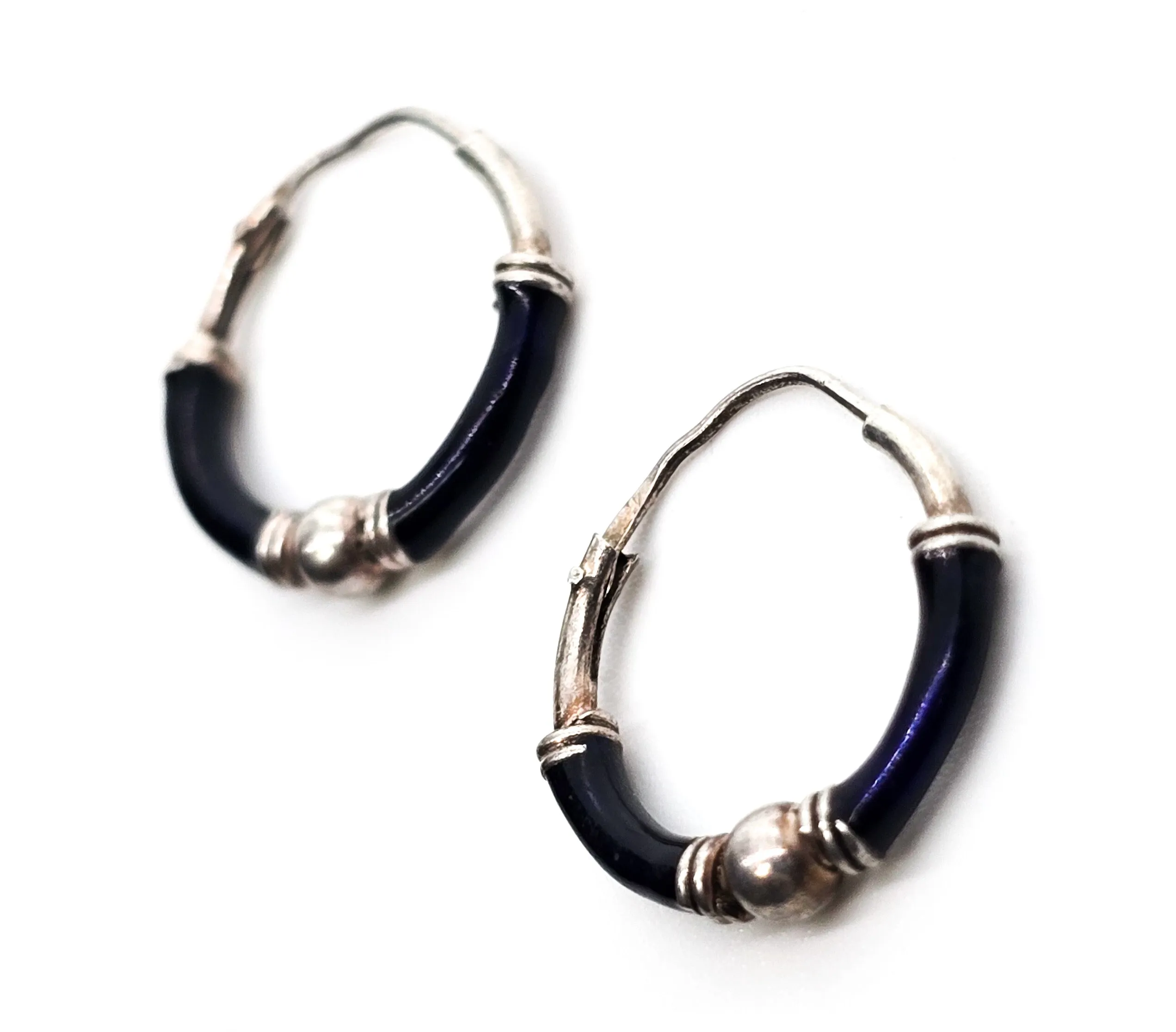 Tribal Balinese small petite dark blue sterling silver internal thread vintage hoop earrings