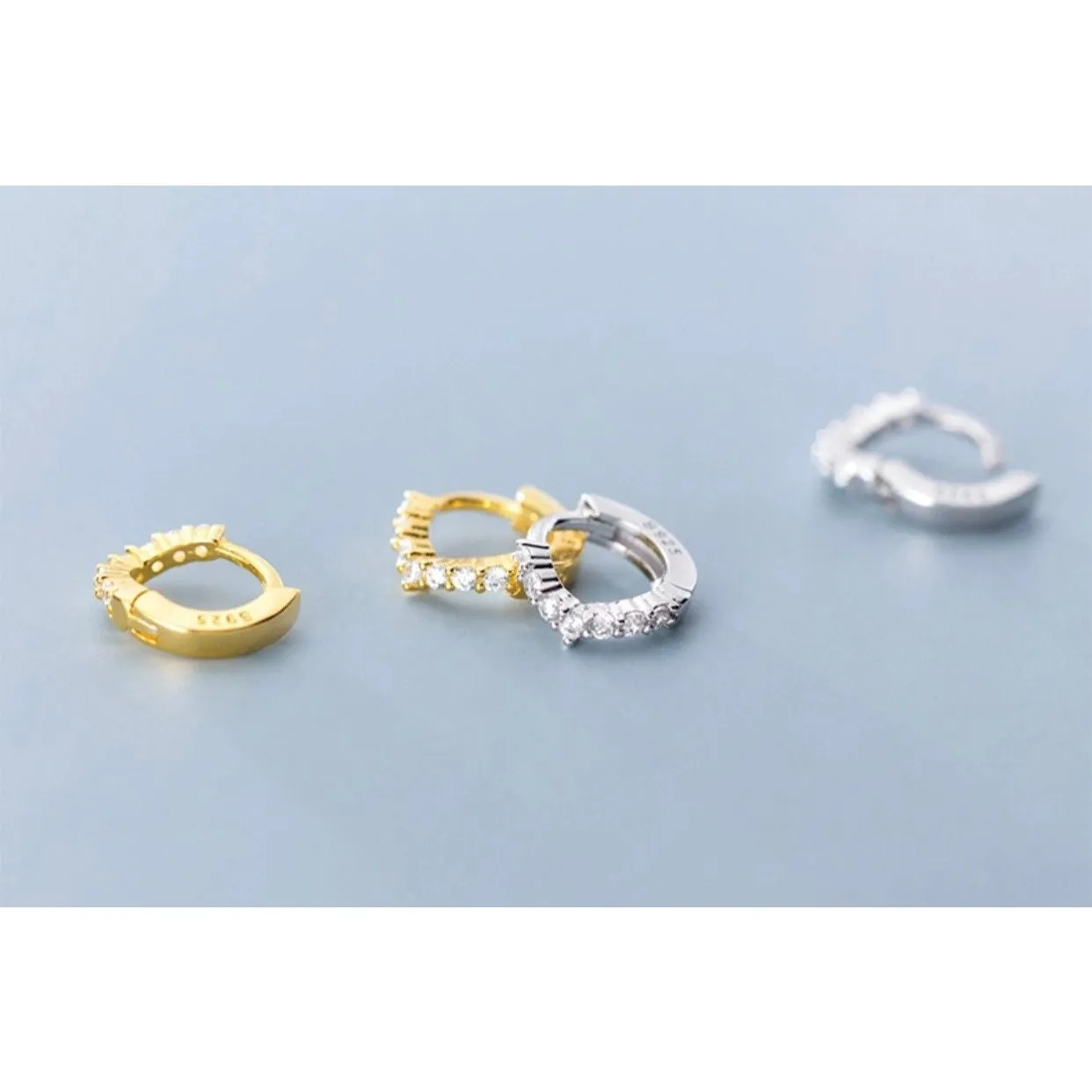 V Shape Baby Hoop Earring-SH027