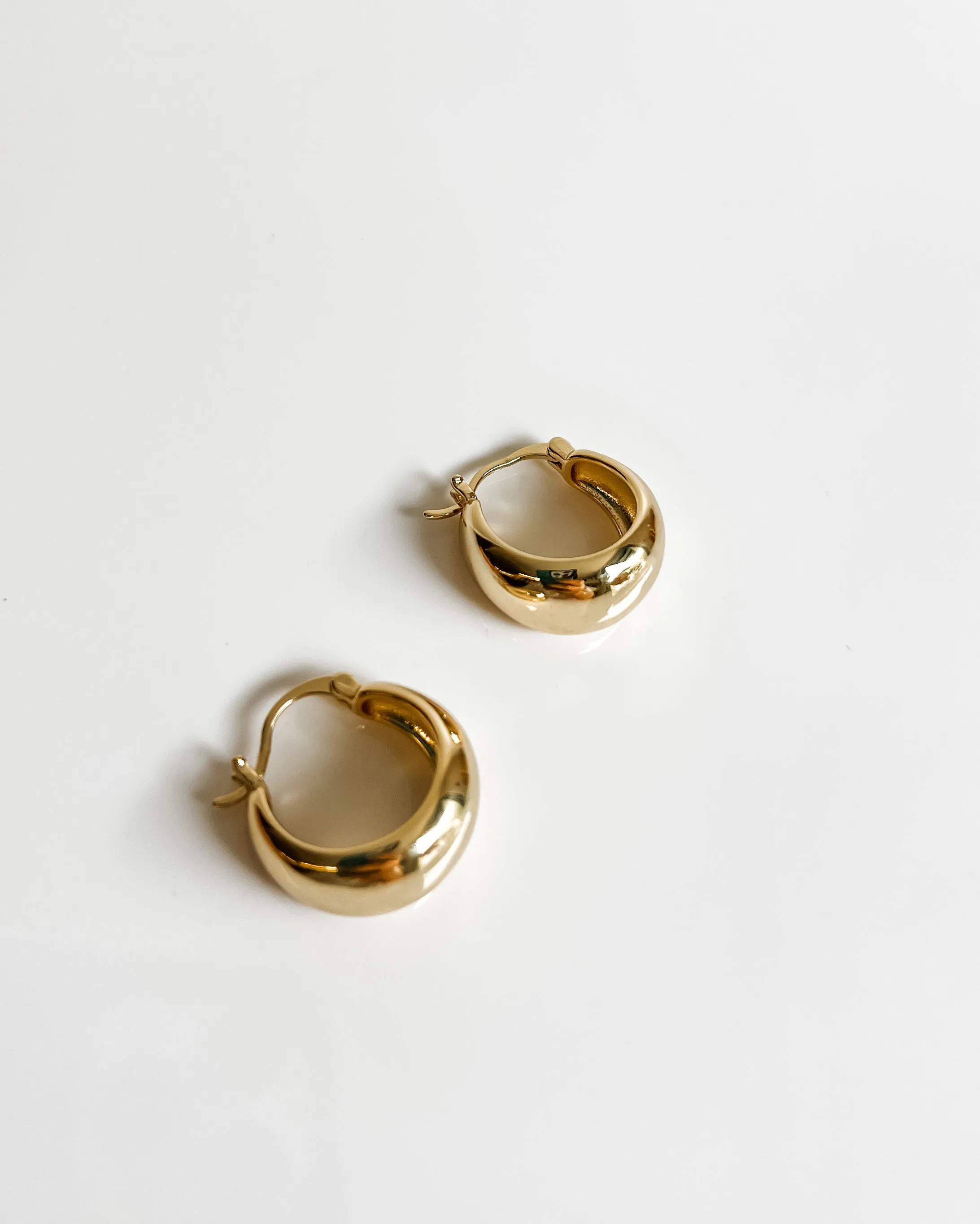 VINTAGE HOOPS