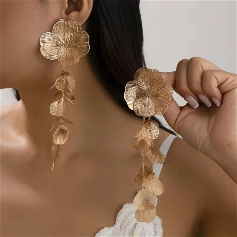 Vintage Leaf Tassel Drop Earrings for Lady